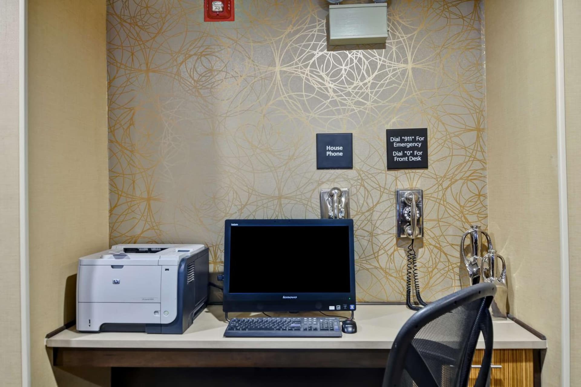 Hampton Inn Albany-Wolf Road gallery photo in Albany, NY — image 15