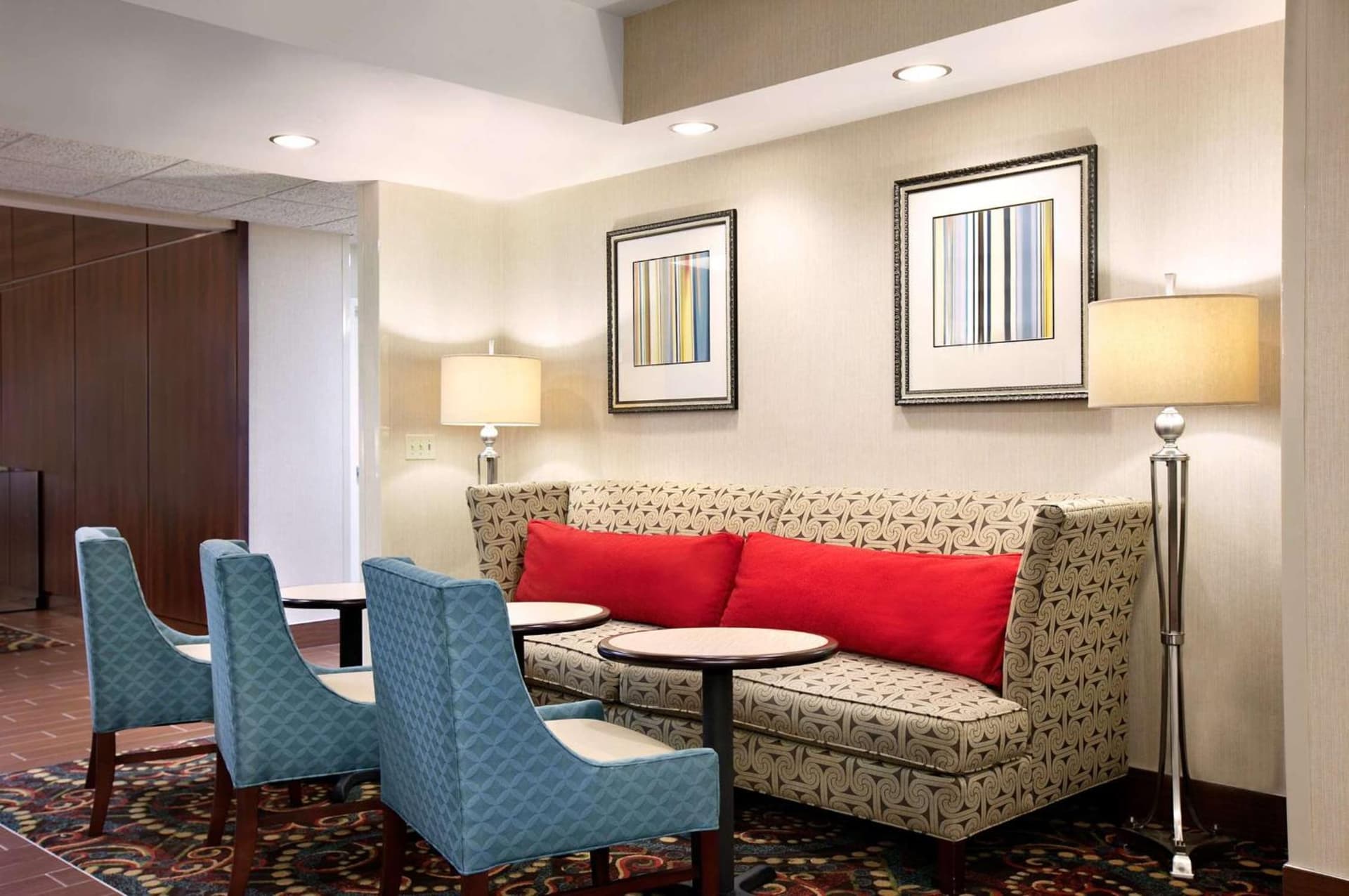 Hampton Inn Atlanta-Stockbridge interior in Stockbridge, GA — gallery photo 2