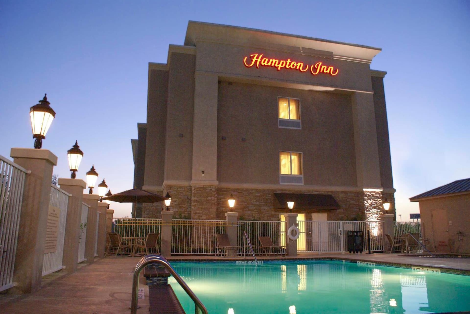 Hampton Inn Orange gallery photo in Orange, TX — image 18