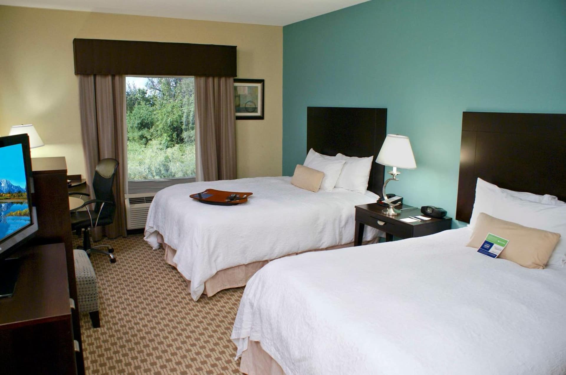 Hampton Inn Orange gallery photo in Orange, TX — image 11