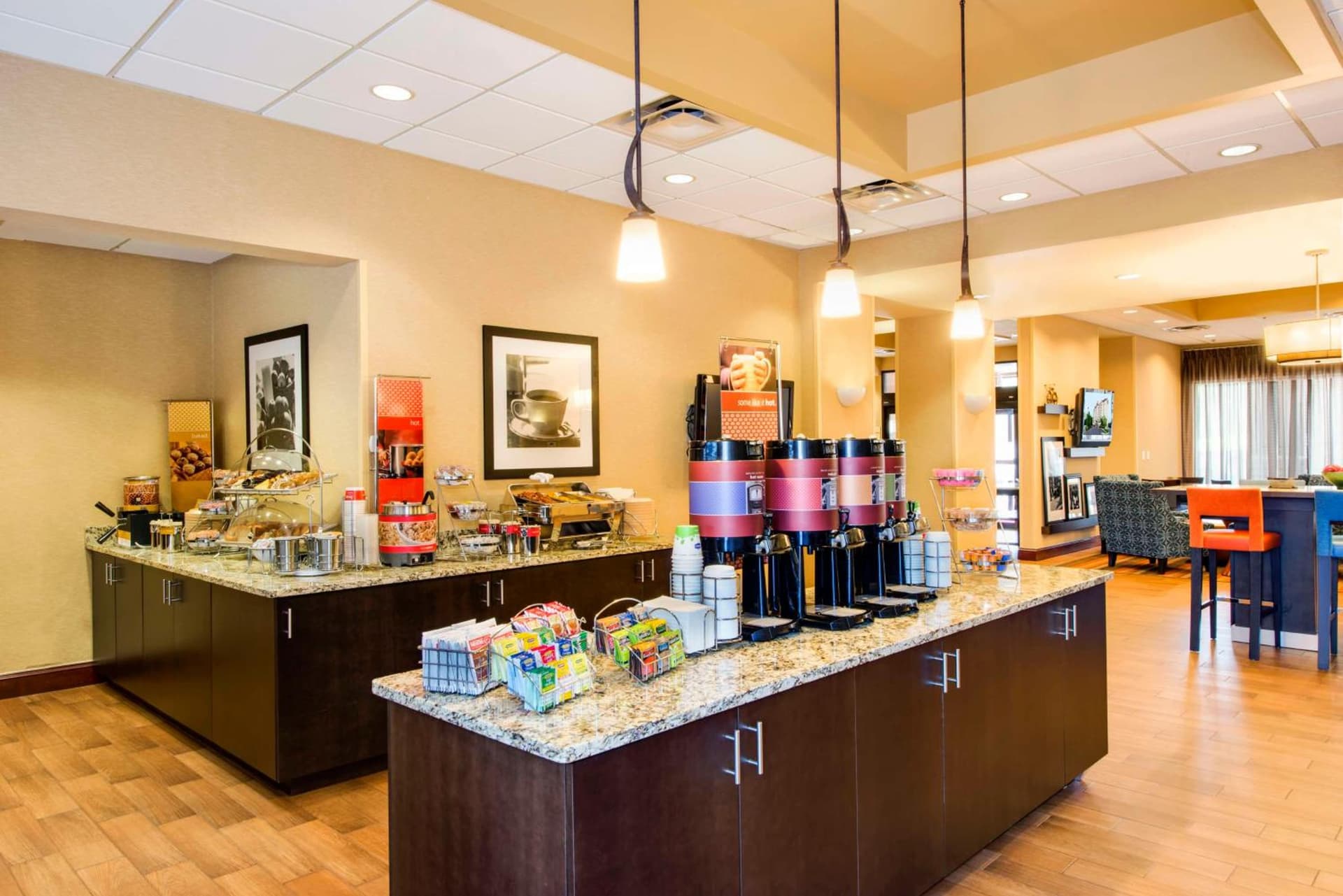 Hampton Inn & Suites Atlanta-Galleria gallery photo in Atlanta, GA — image 34