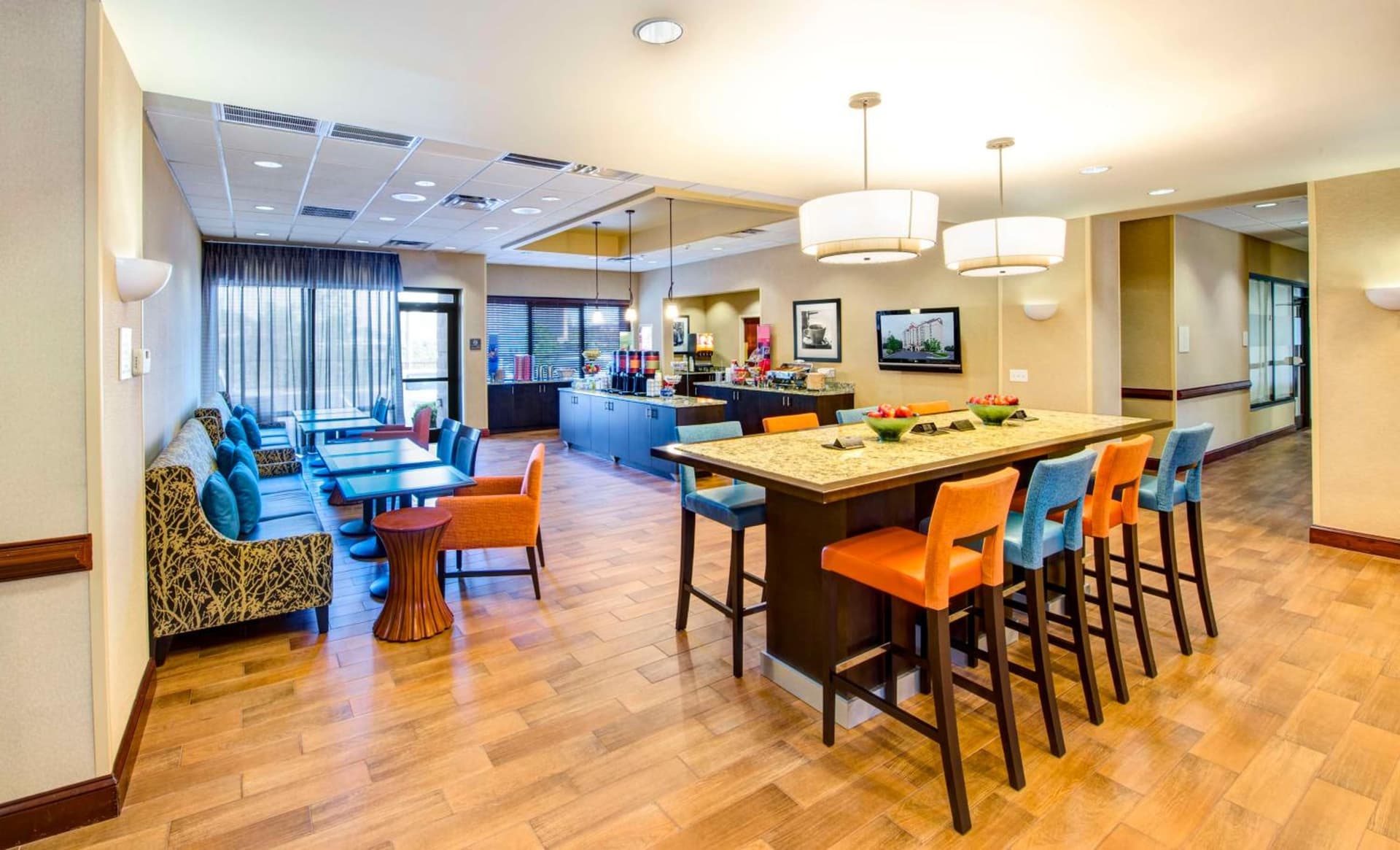 Hampton Inn & Suites Atlanta-Galleria gallery photo in Atlanta, GA — image 44