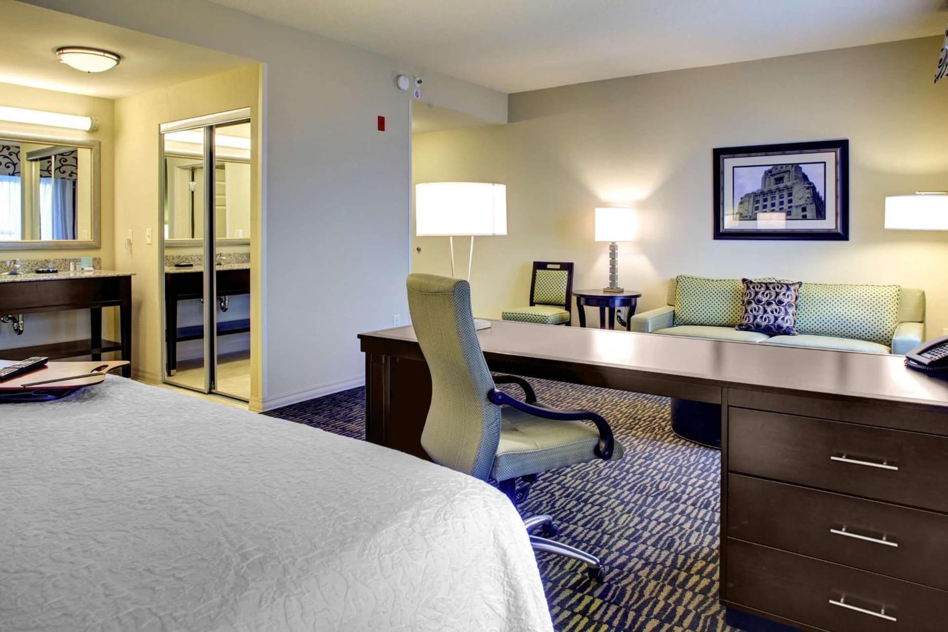 Hampton Inn & Suites Baton Rouge Downtown property views in Baton Rouge, LA — gallery photo 3