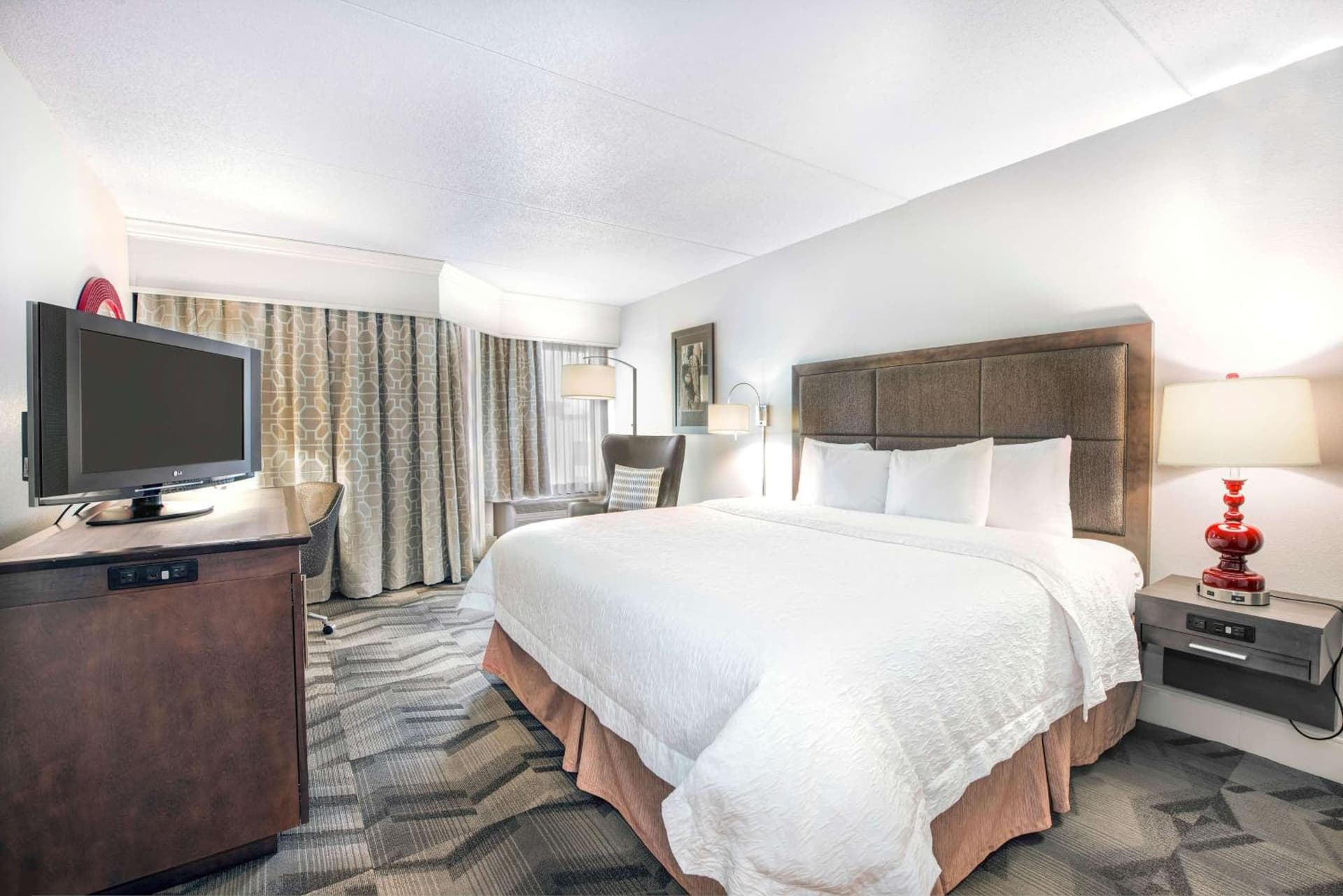 Hampton Inn & Suites Atlanta-Galleria gallery photo in Atlanta, GA — image 40