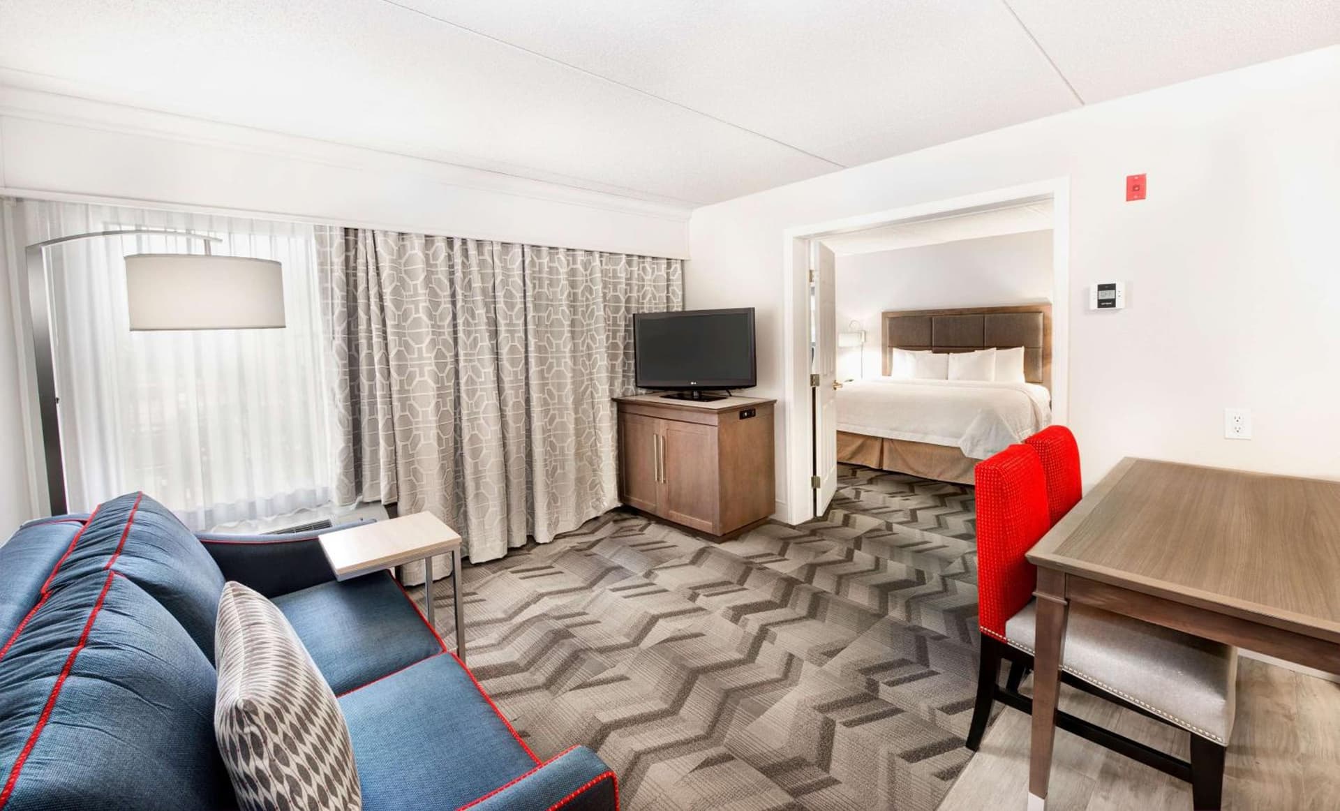 Hampton Inn & Suites Atlanta-Galleria gallery photo in Atlanta, GA — image 50