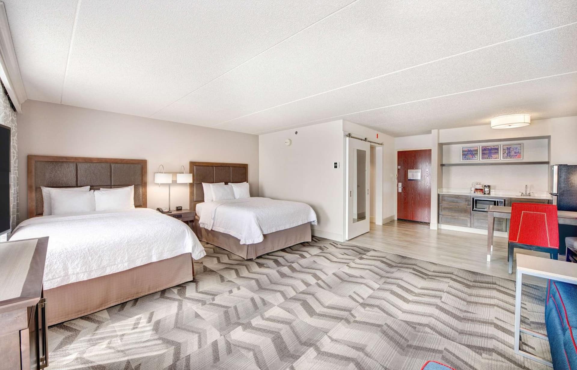 Hampton Inn & Suites Atlanta-Galleria gallery photo in Atlanta, GA — image 8