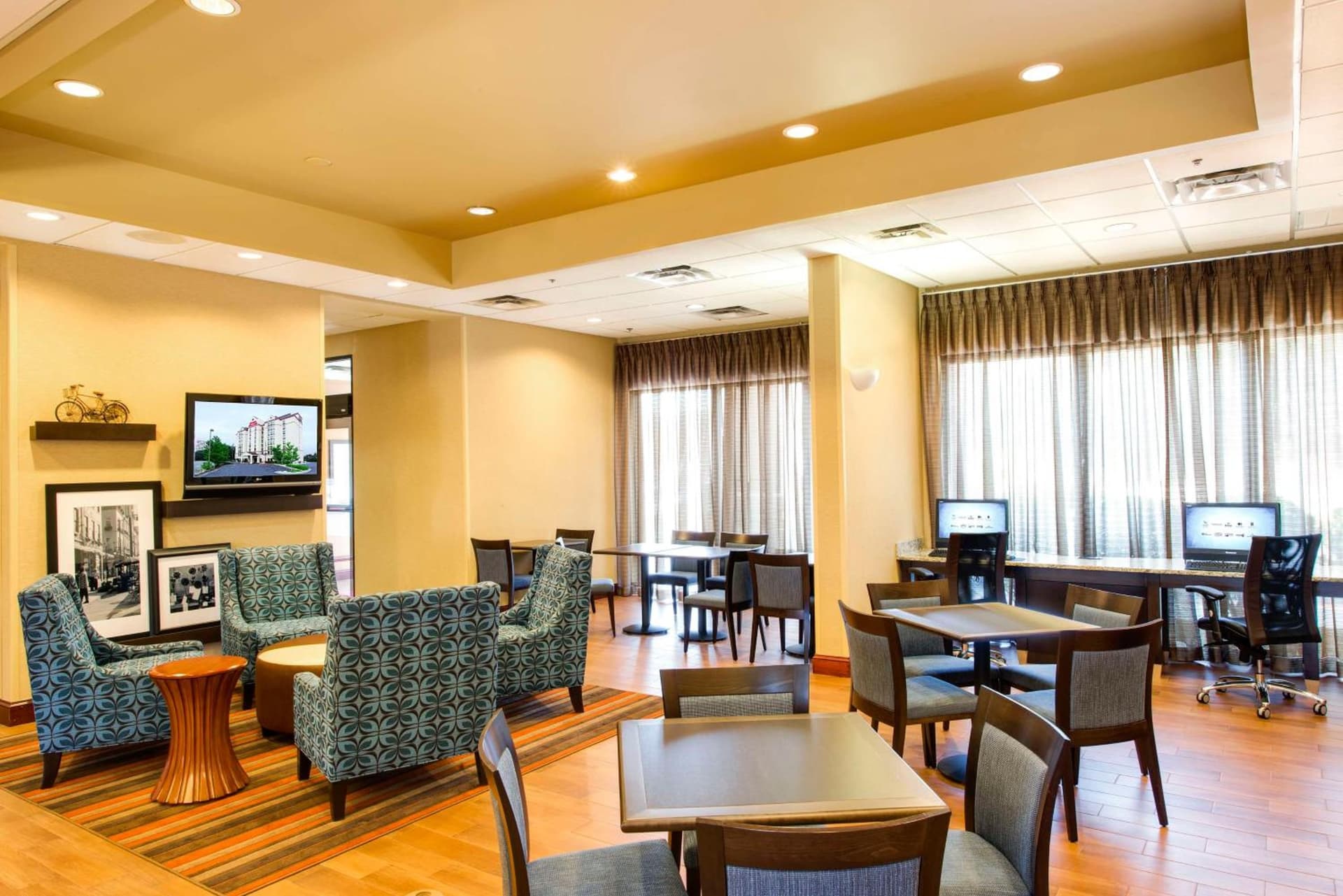 Hampton Inn & Suites Atlanta-Galleria gallery photo in Atlanta, GA — image 32