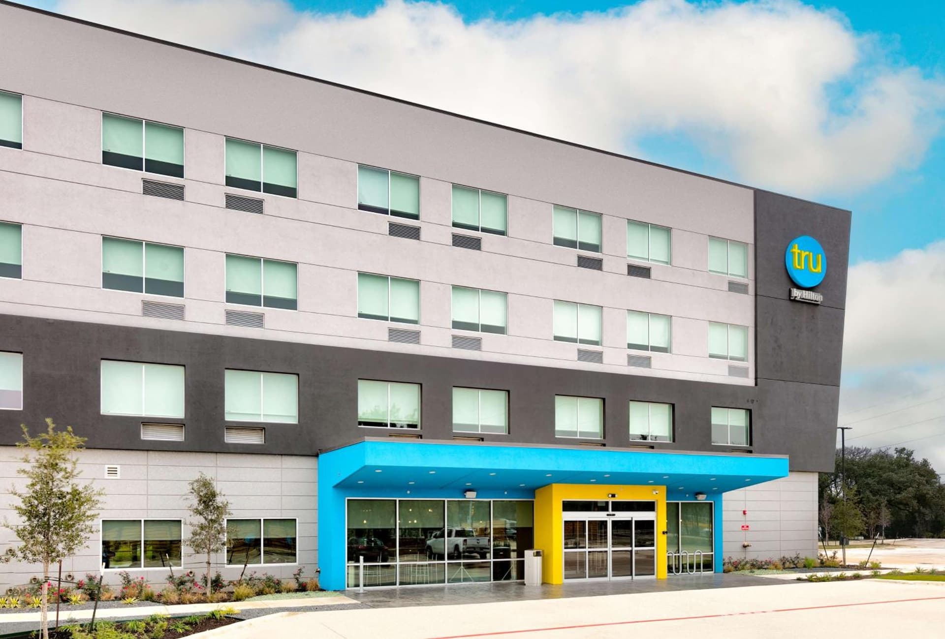Tru By Hilton Austin Nw Arboretum, Tx featured exterior or lobby in Austin, TX — similar hotel