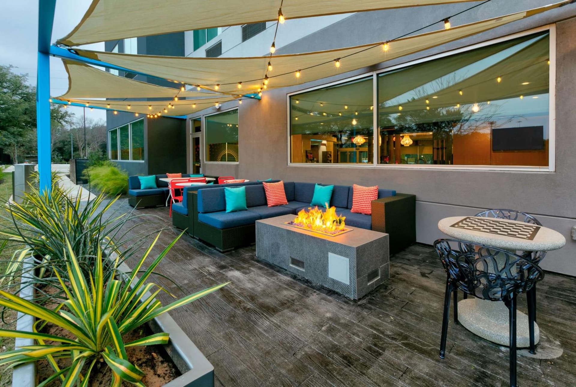 Tru By Hilton Austin Nw Arboretum, Tx interior in Austin, TX — gallery photo 2