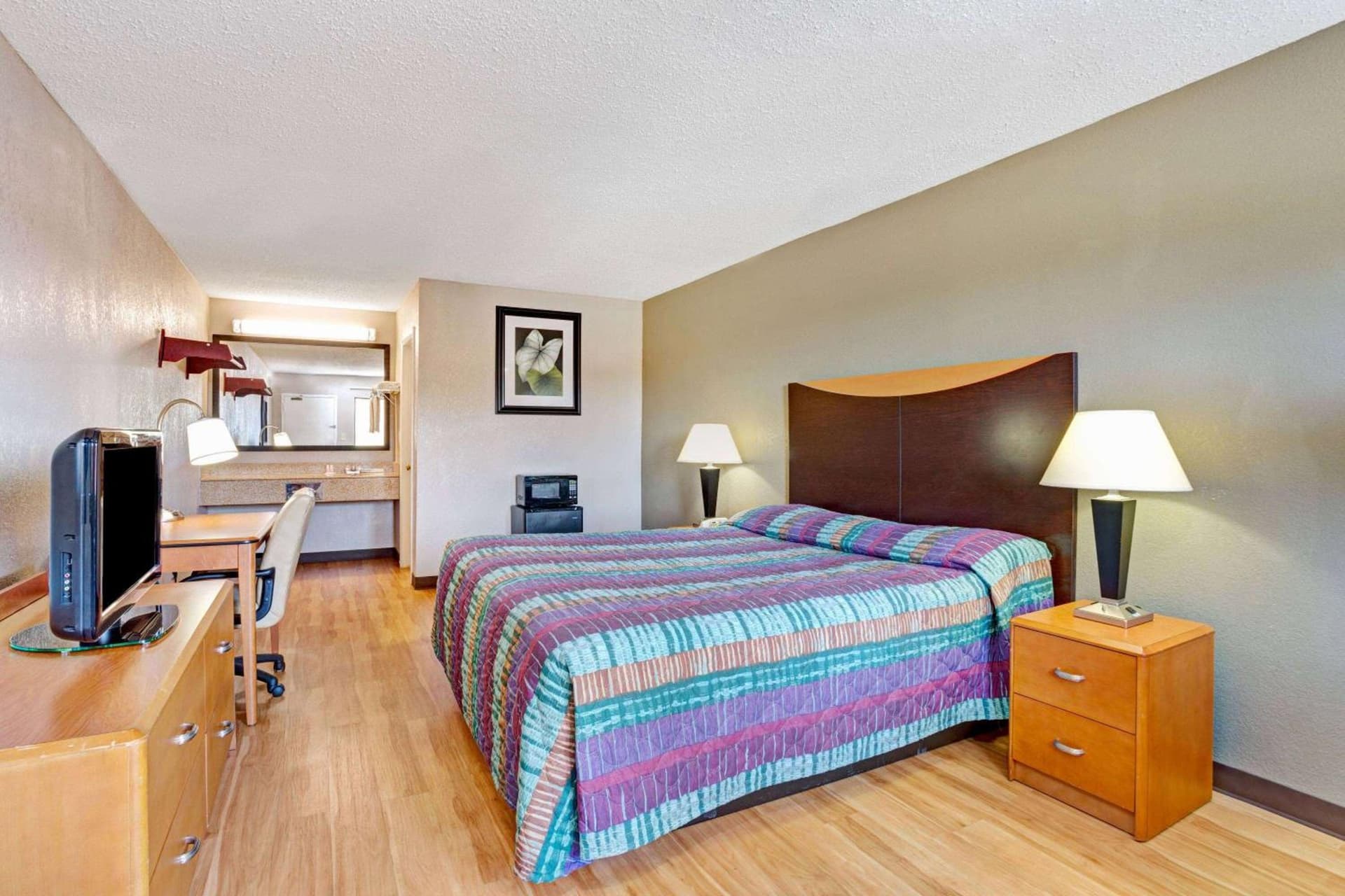 Super 8 by Wyndham Fredericksburg gallery photo in Fredericksburg, VA — image 7