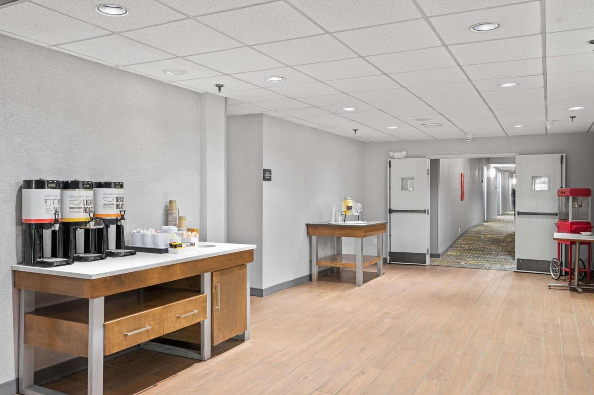 Hampton Inn Cleveland-Westlake gallery photo in Westlake, OH — image 5