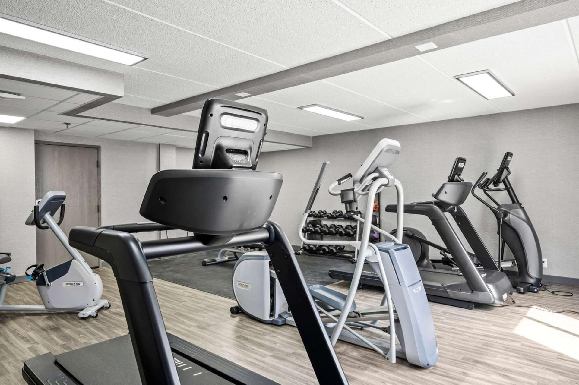 Hampton Inn Cleveland-Westlake gallery photo in Westlake, OH — image 7