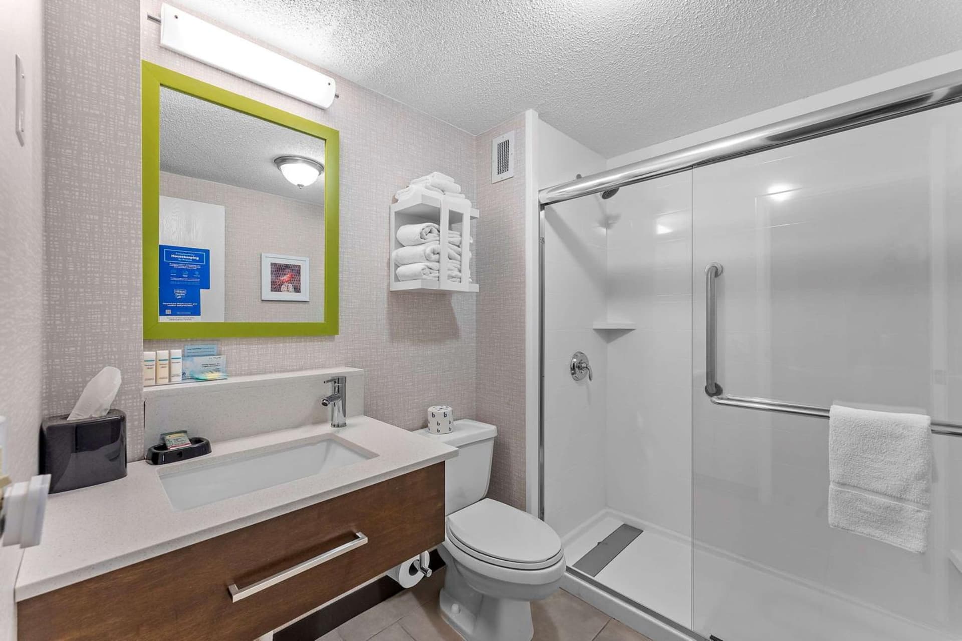 Hampton Inn Cleveland-Westlake gallery photo in Westlake, OH — image 21