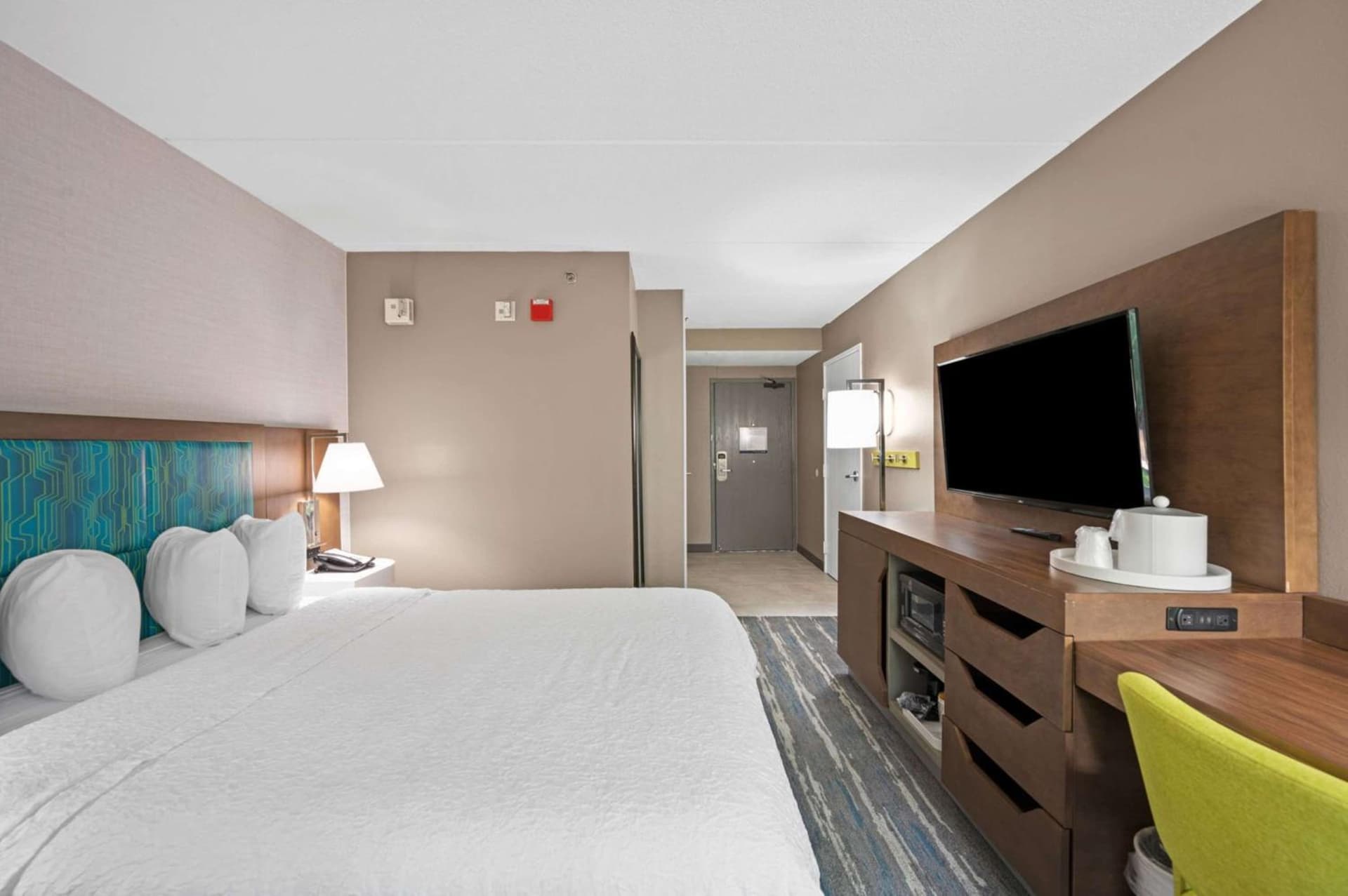 Hampton Inn Cleveland-Westlake gallery photo in Westlake, OH — image 8