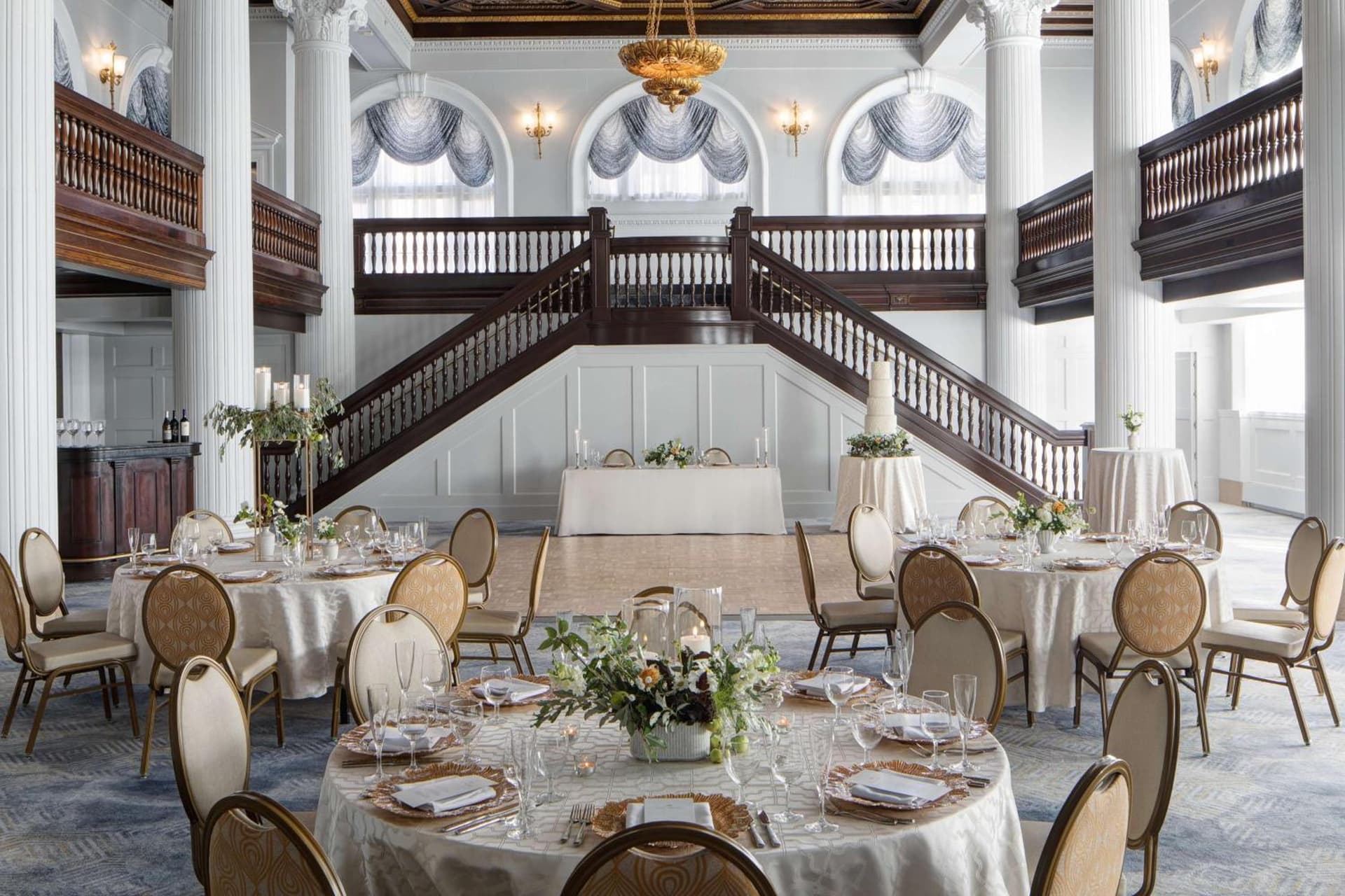 Amway Grand Plaza Hotel, Curio Collection by Hilton gallery photo in Grand Rapids, MI — image 109