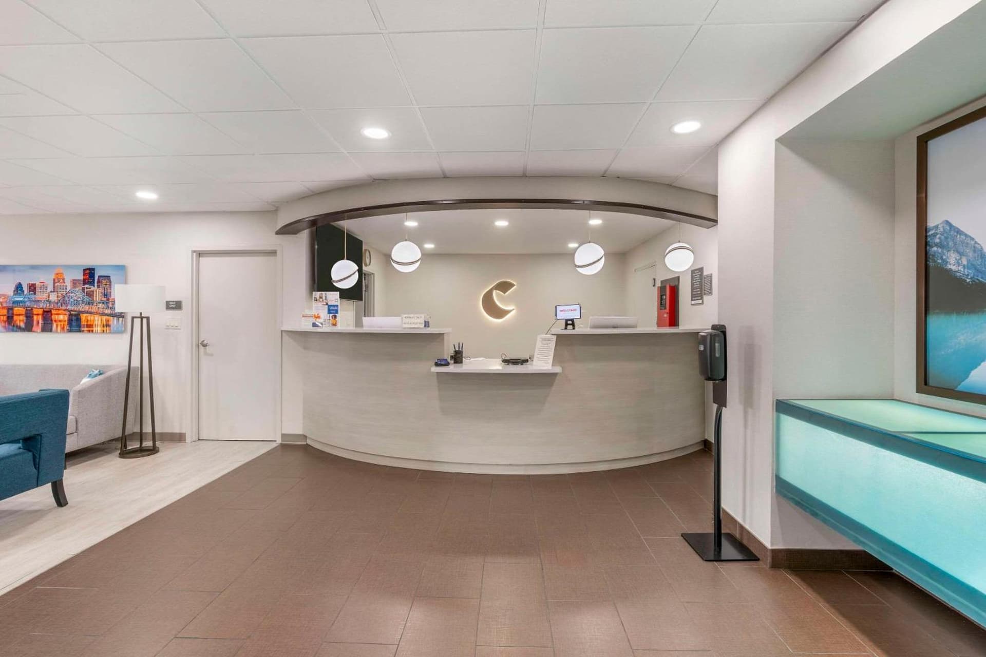 Comfort Inn & Suites Louisville Airport Fair & Expo property views in Louisville, KY — gallery photo 3