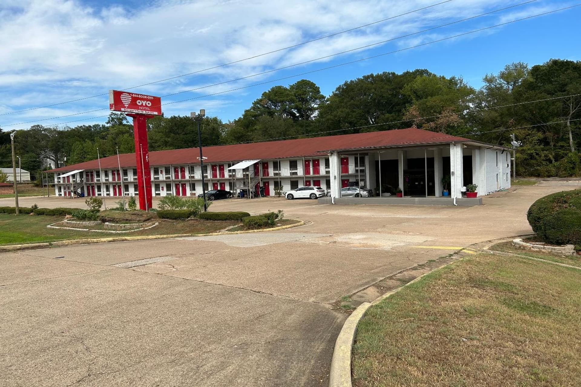 Rodeway Inn & Suites Jefferson featured exterior or lobby in Jefferson, TX — similar hotel