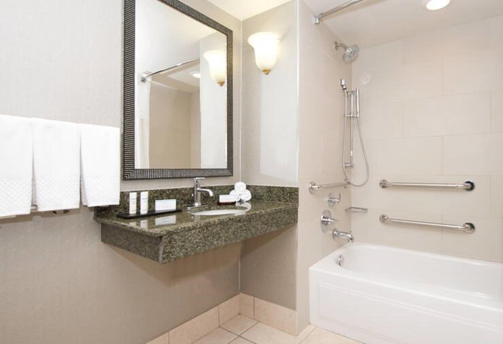 Embassy Suites by Hilton Detroit - Livonia/Novi gallery photo in Livonia, MI — image 14