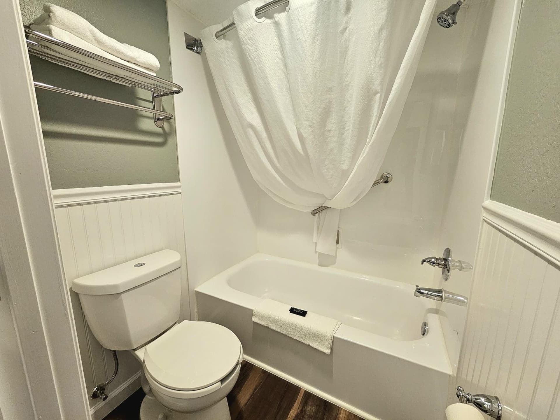 Roadstar Hotel Zephyrhills property views in Zephyrhills, FL — gallery photo 3