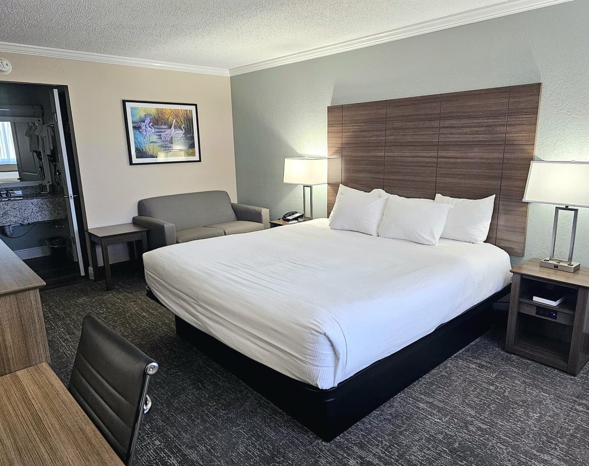 Roadstar Hotel Zephyrhills interior in Zephyrhills, FL — gallery photo 2