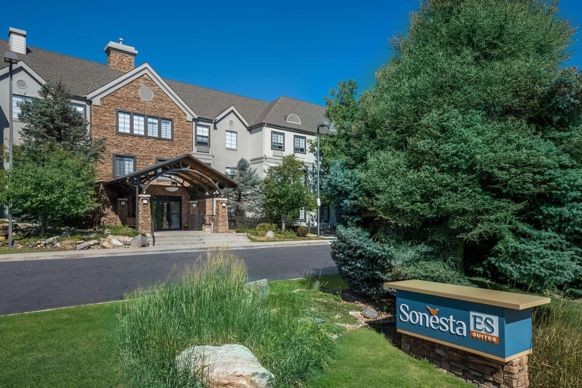 Sonesta ES Suites Denver South Park Meadows featured exterior or lobby in Lone Tree, CO — similar hotel