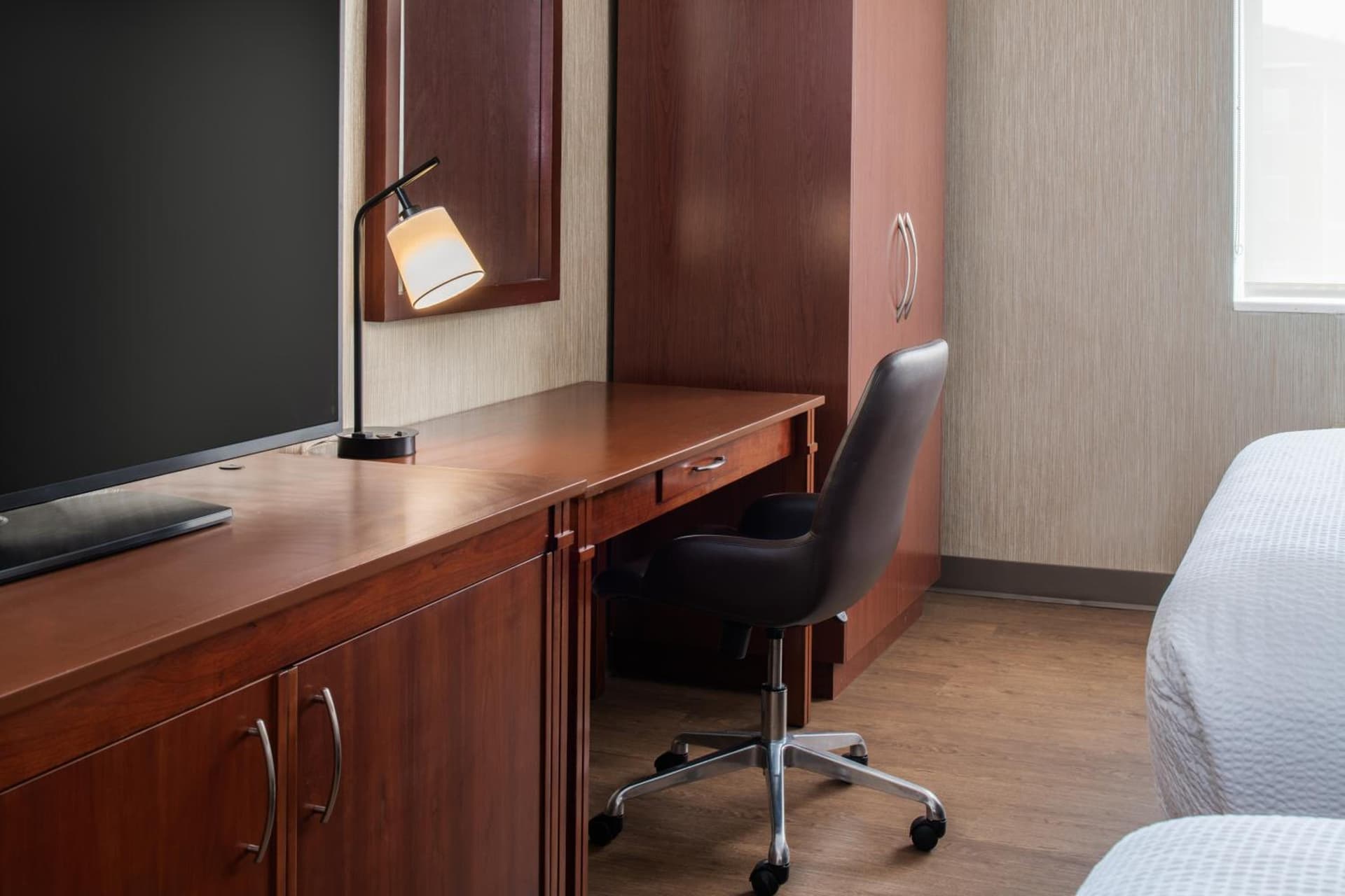 Four Points by Sheraton Bellingham Hotel & Conference Center gallery photo in Bellingham, WA — image 10
