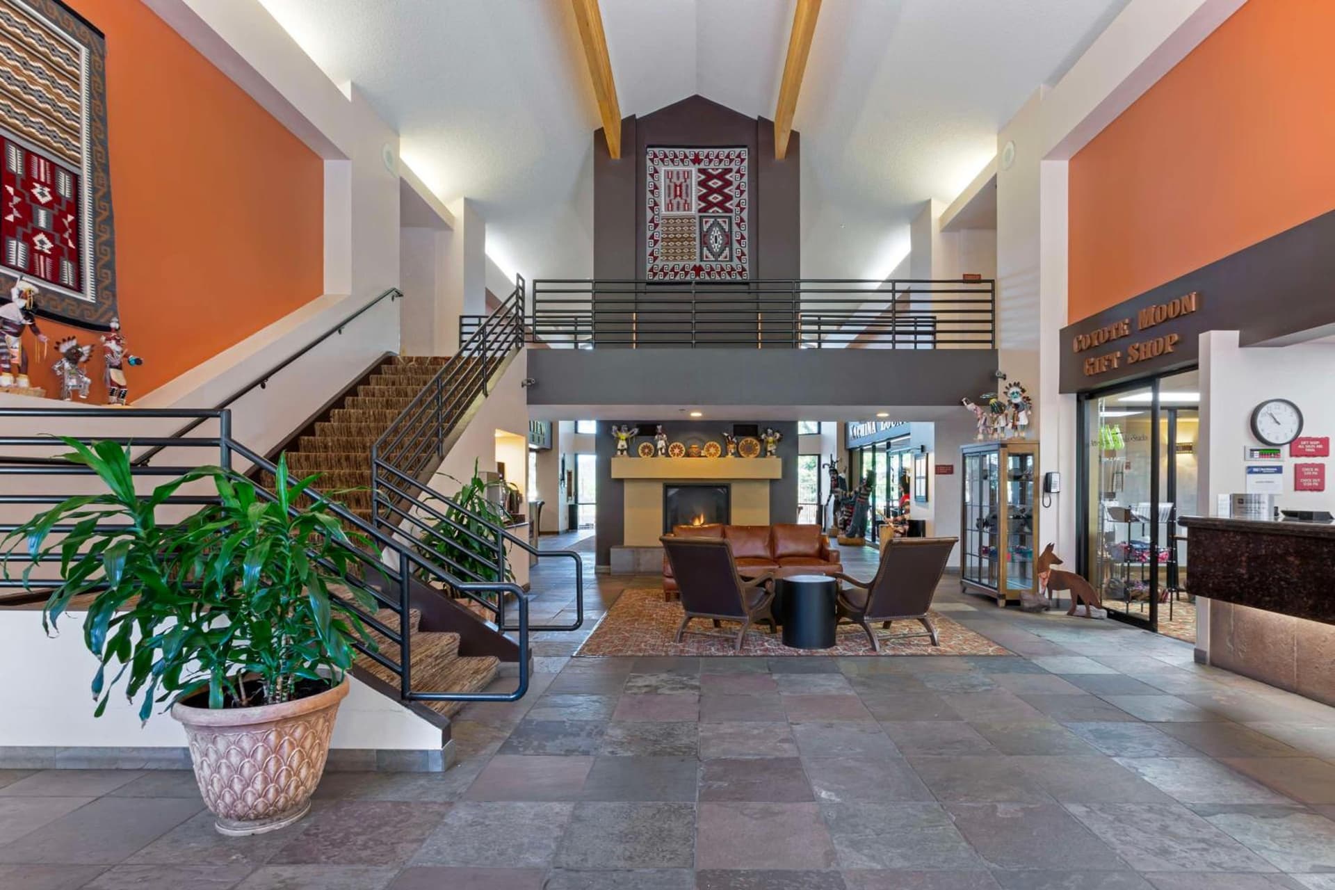 Best Western Plus Inn of Williams interior in Williams, AZ — gallery photo 2
