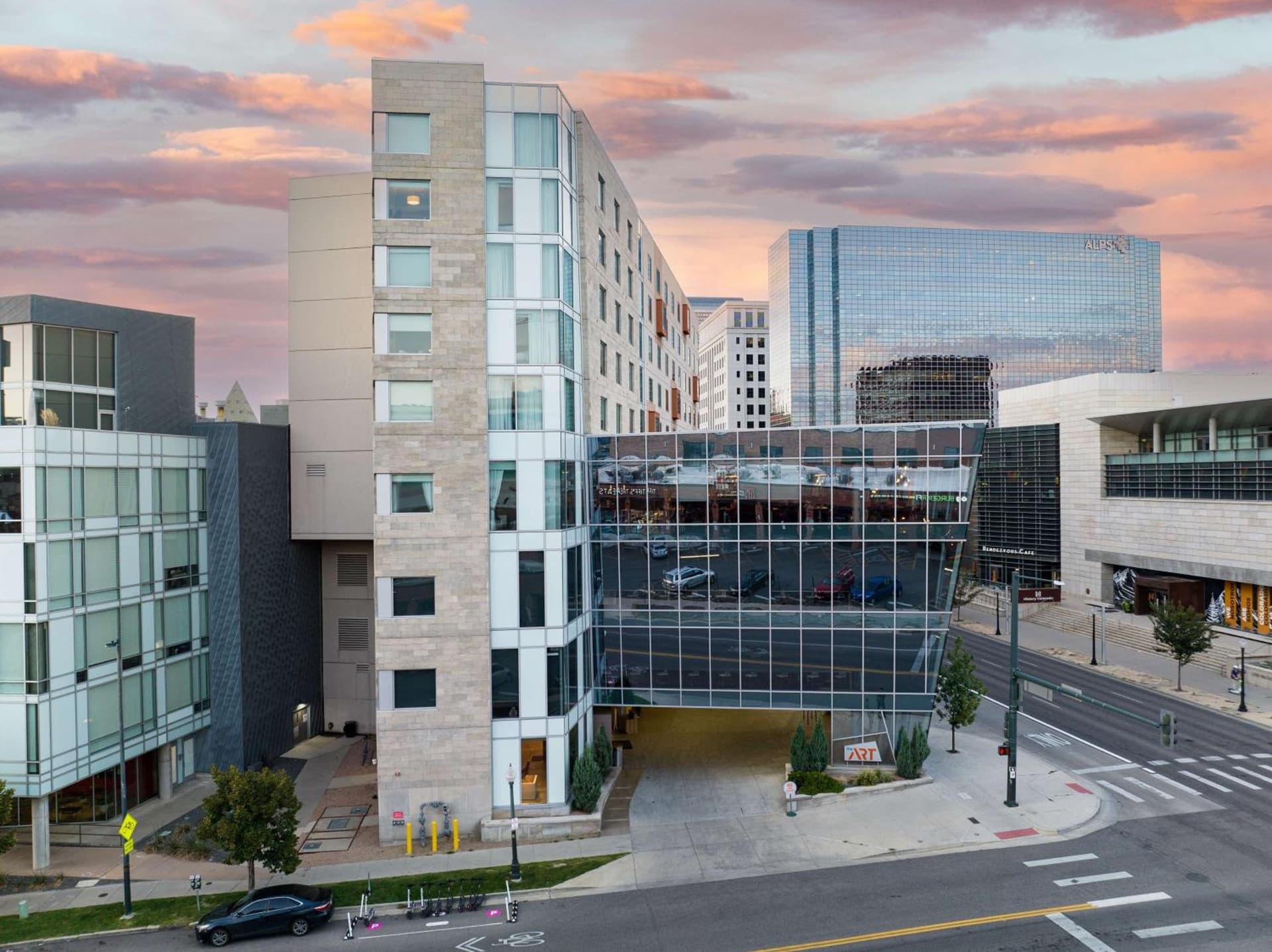 The Art Hotel Denver, Curio Collection by Hilton gallery photo in Denver, CO — image 68