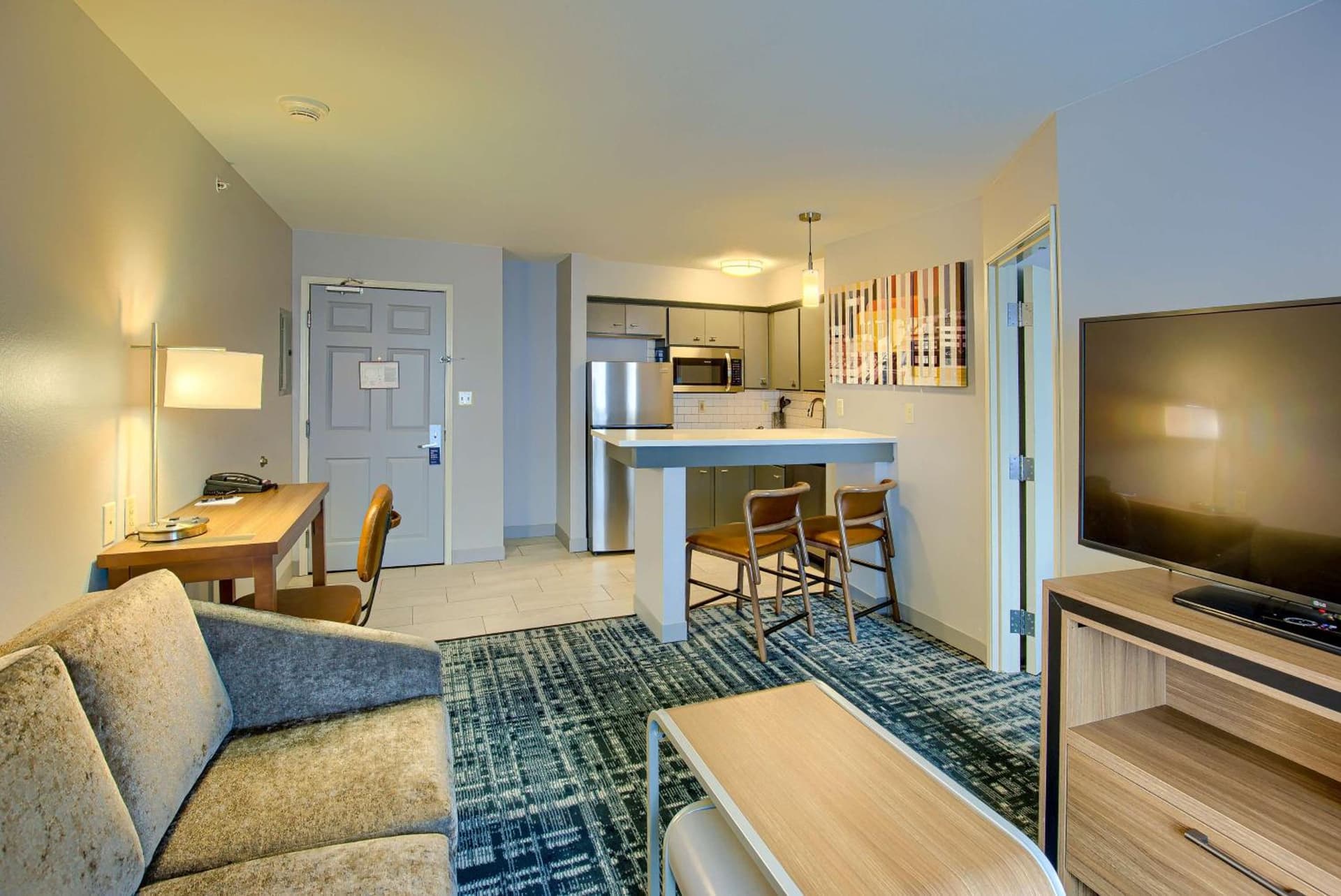 Homewood Suites by Hilton South Bend Notre Dame Area interior in South Bend, IN — gallery photo 2