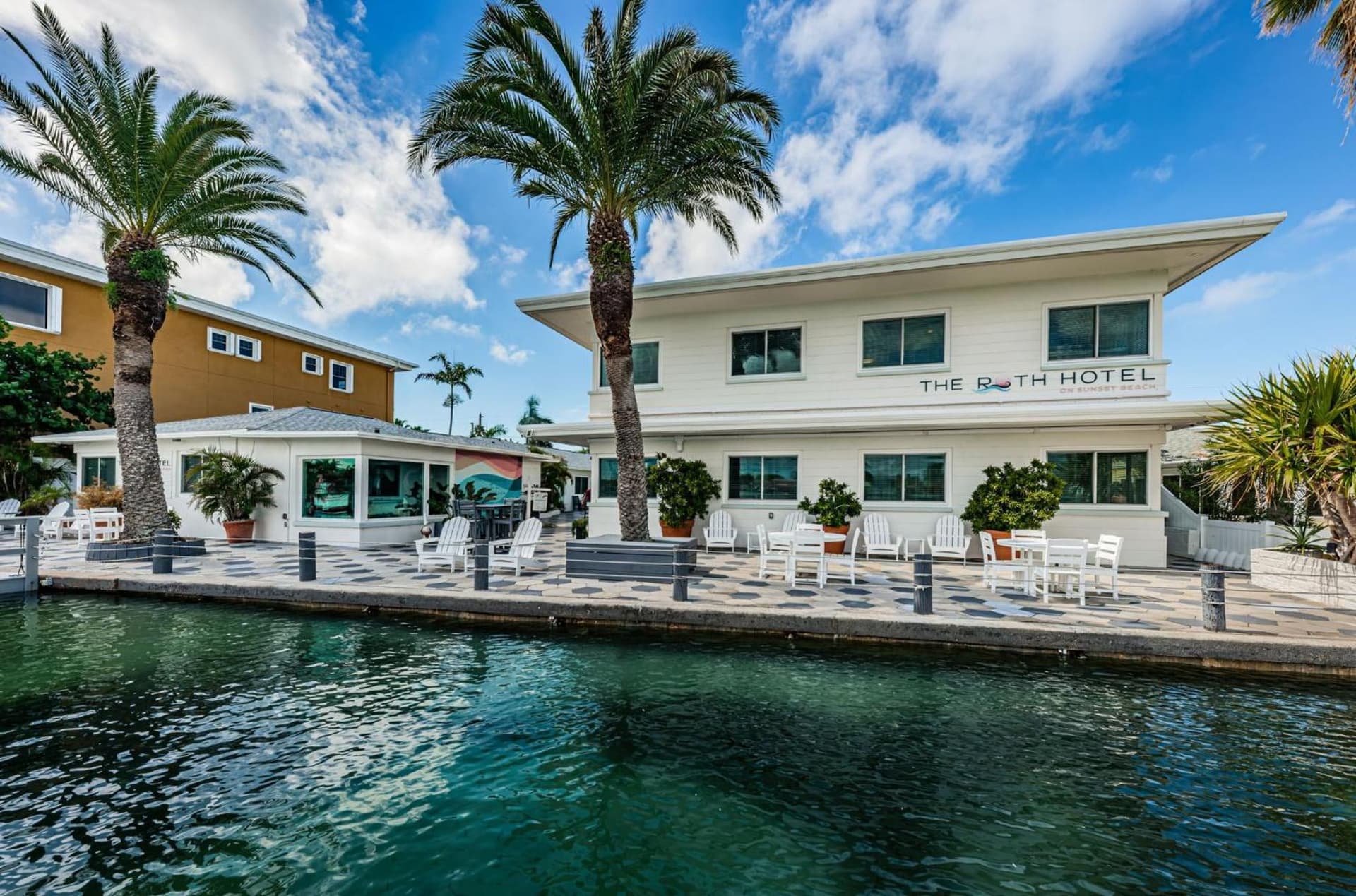 The Roth Hotel, Treasure Island, Florida featured exterior or lobby in St Pete Beach — similar hotel