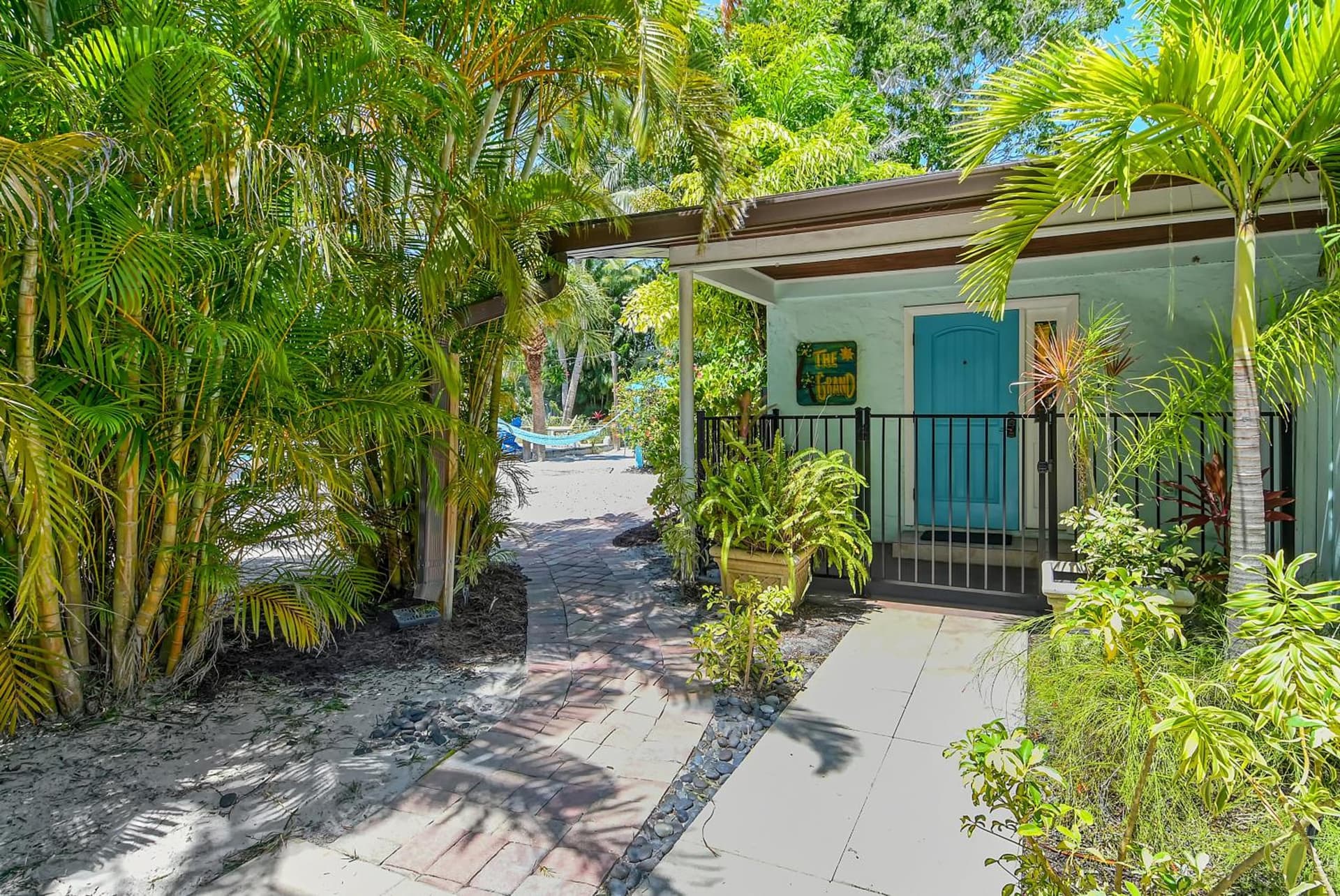 Siesta Key Palms Resort gallery photo in Sarasota, FL — image 34