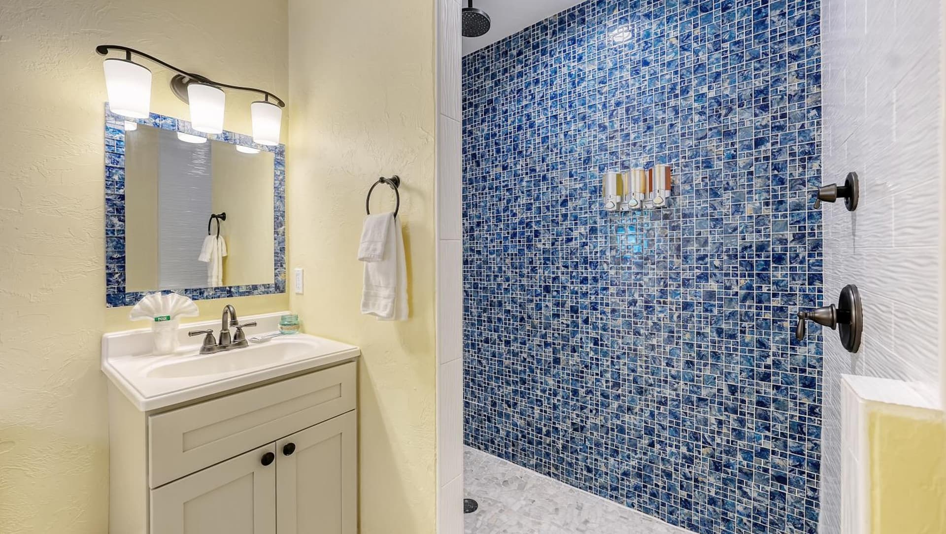 Siesta Key Palms Resort gallery photo in Sarasota, FL — image 222