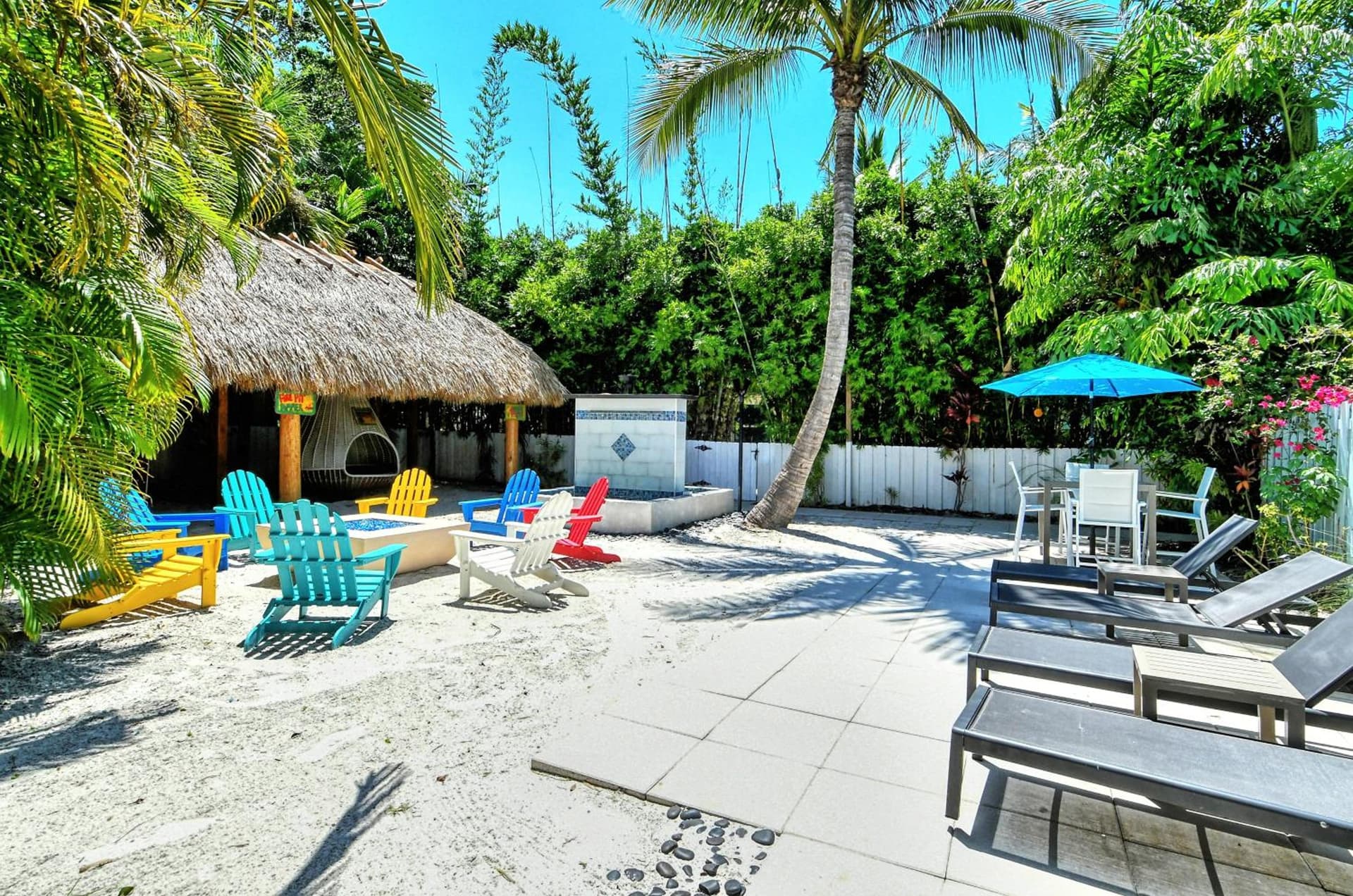Siesta Key Palms Resort interior in Sarasota, FL — gallery photo 2
