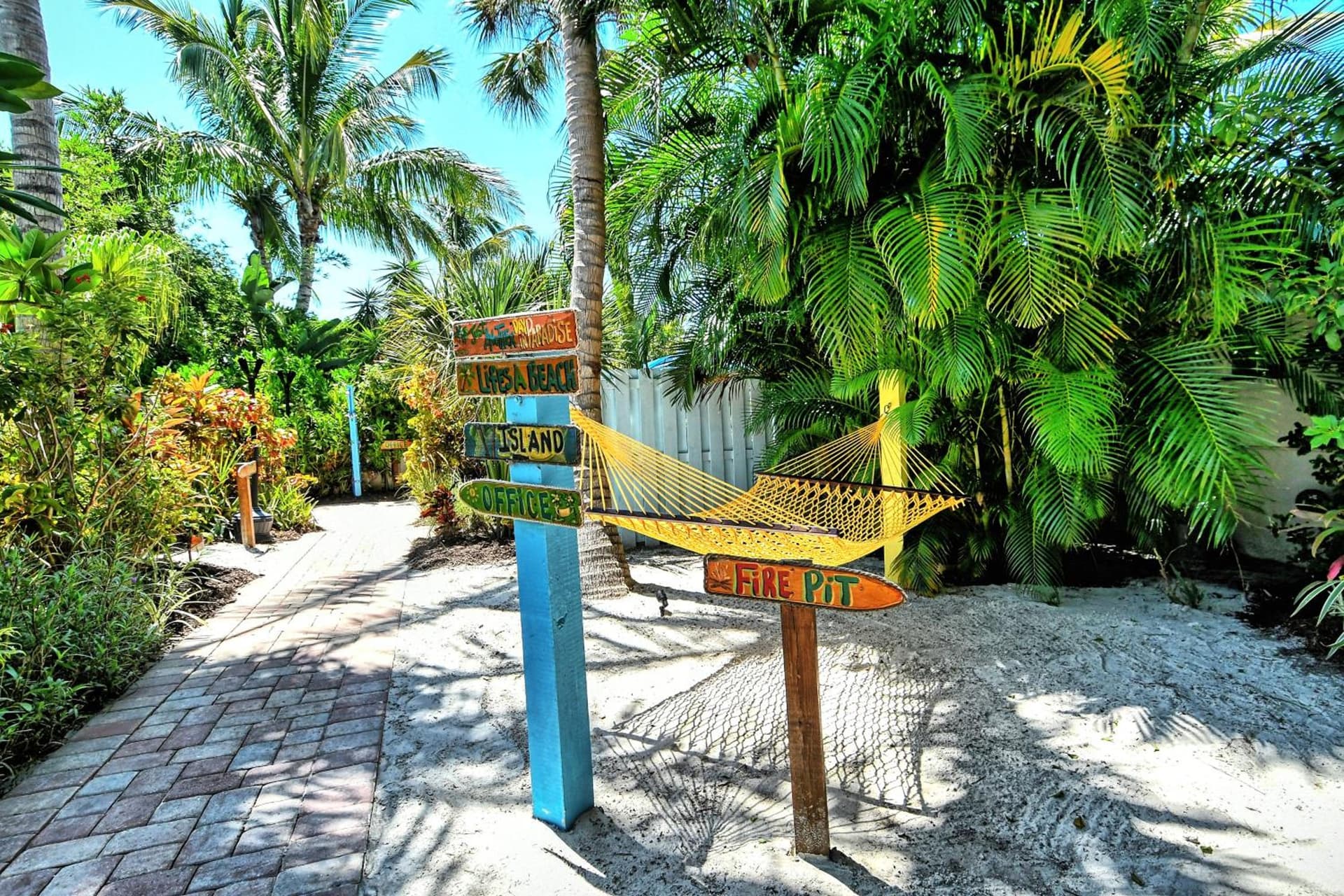 Siesta Key Palms Resort gallery photo in Sarasota, FL — image 131