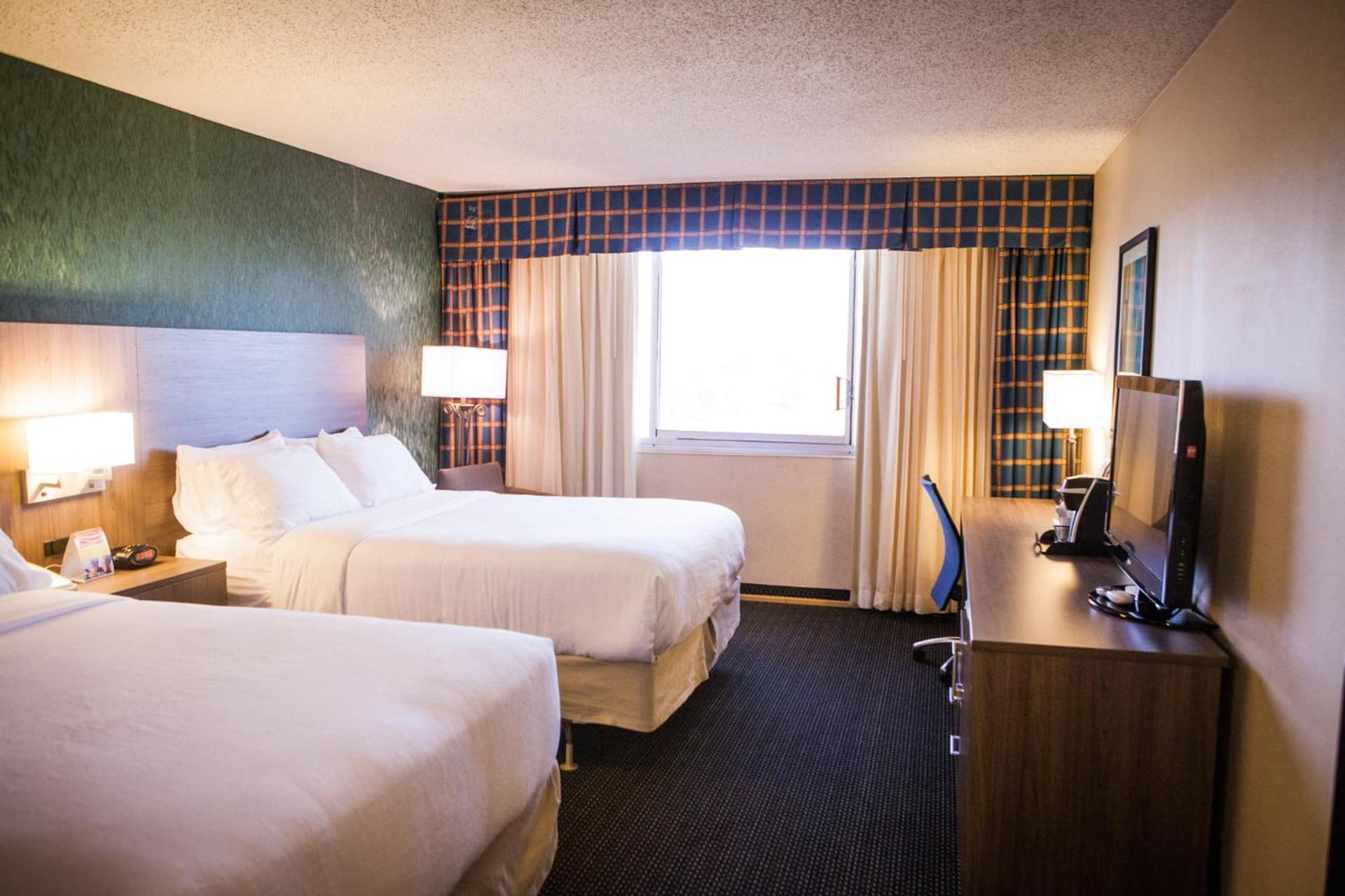 Holiday Inn Des Moines-Downtown-Mercy Campus by IHG property views in Des Moines, IA — gallery photo 3