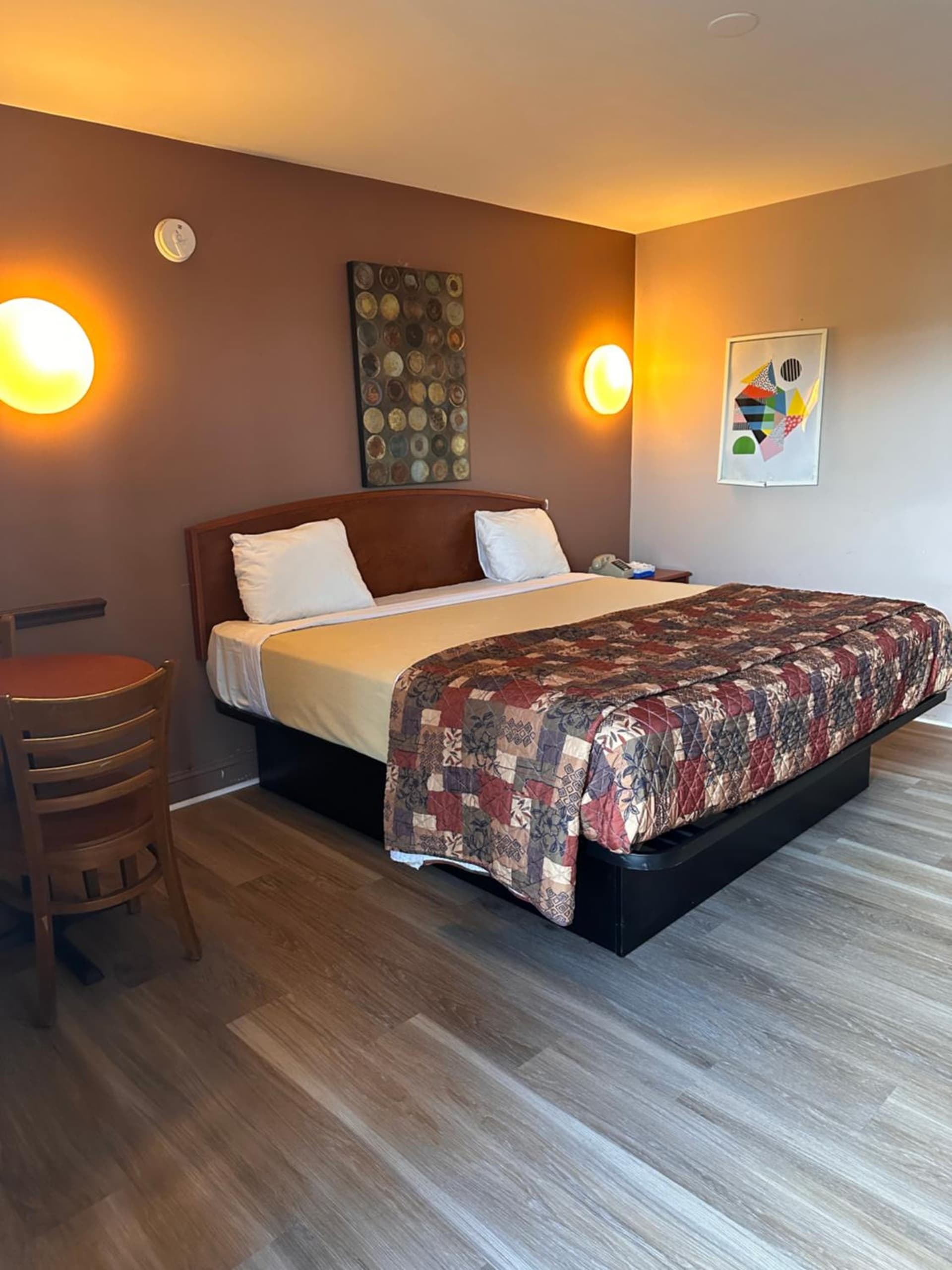 The SkyBreeze Inn interior in Bohemia, NY — gallery photo 2