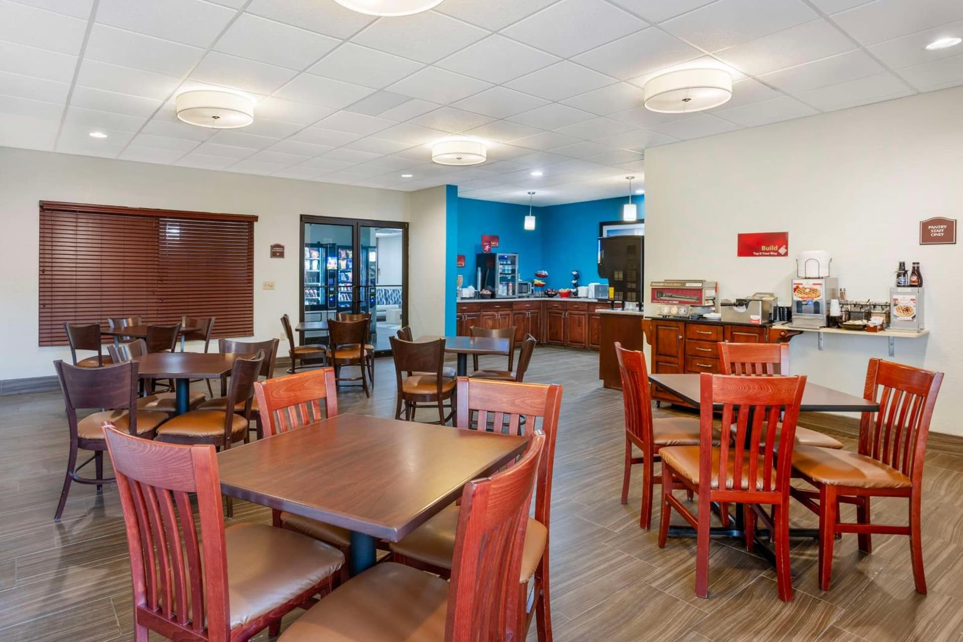 Best Western Plus Springfield Airport Inn property views in Springfield, MO — gallery photo 3