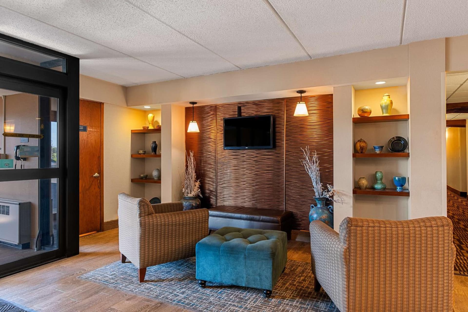 Best Western Bridgeview Hotel interior in Superior, WI — gallery photo 2