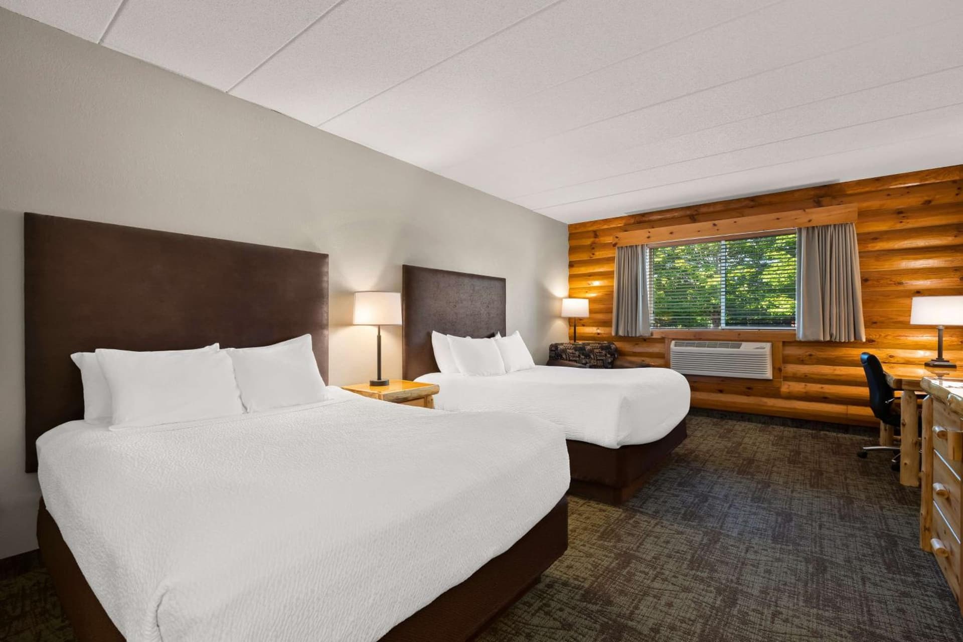 Best Western Northwoods Lodge property views in Siren, WI — gallery photo 3