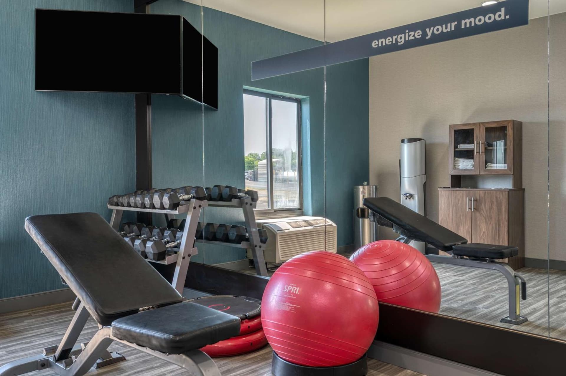 Hampton Inn New Philadelphia gallery photo in New Philadelphia, OH — image 11