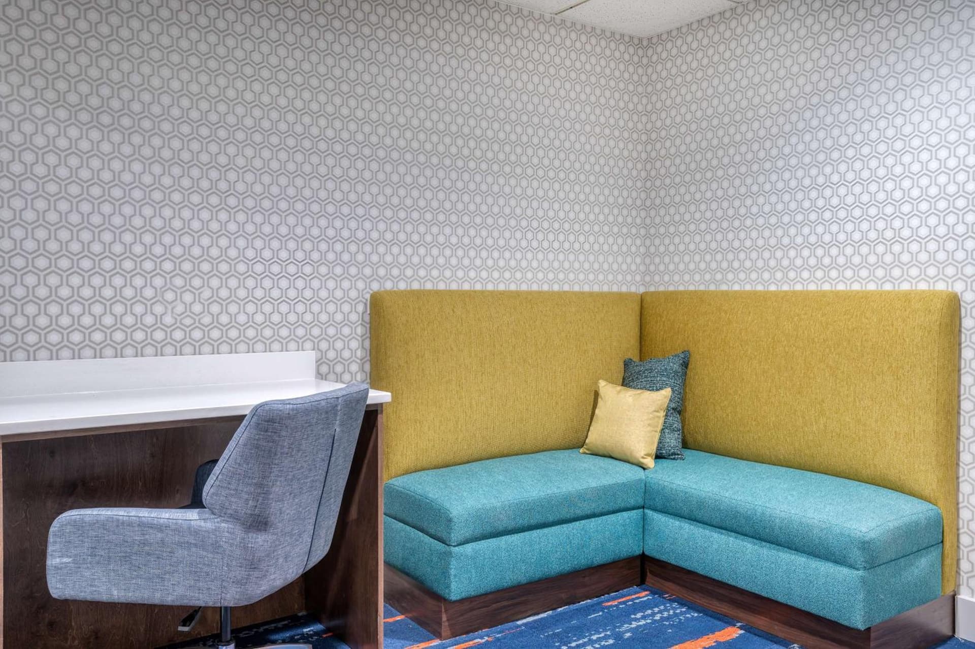 Hampton Inn New Philadelphia gallery photo in New Philadelphia, OH — image 6