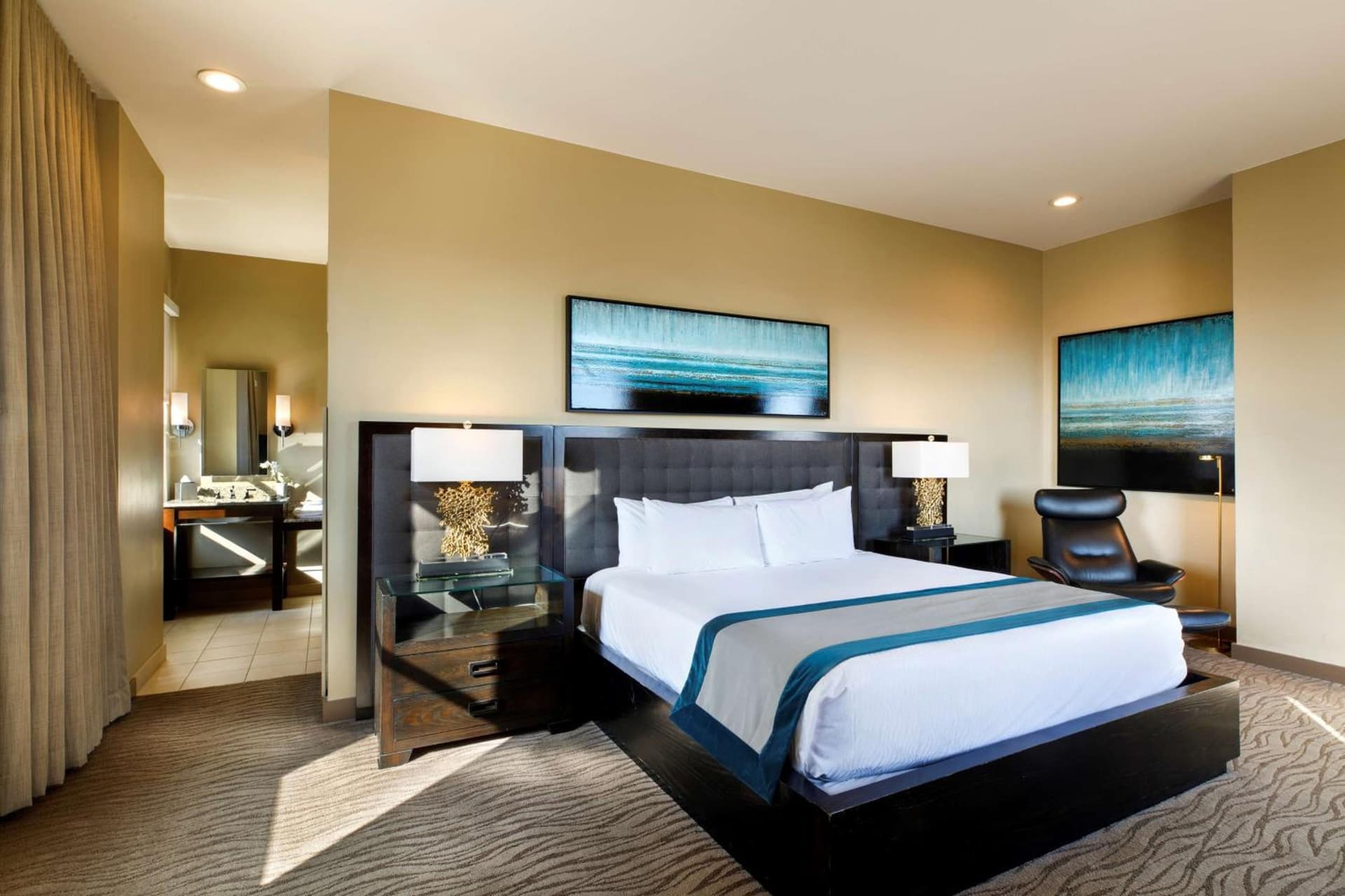 Colcord Hotel Oklahoma City, Curio Collection by Hilton gallery photo in Oklahoma City, OK — image 36
