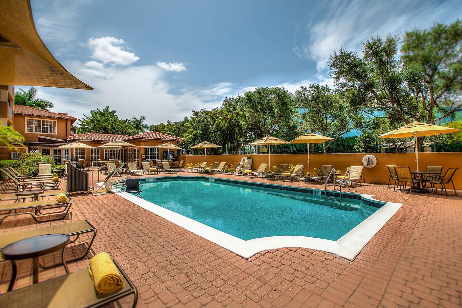 Inn of Naples, Tapestry Collection by Hilton property views in Naples, FL — gallery photo 3