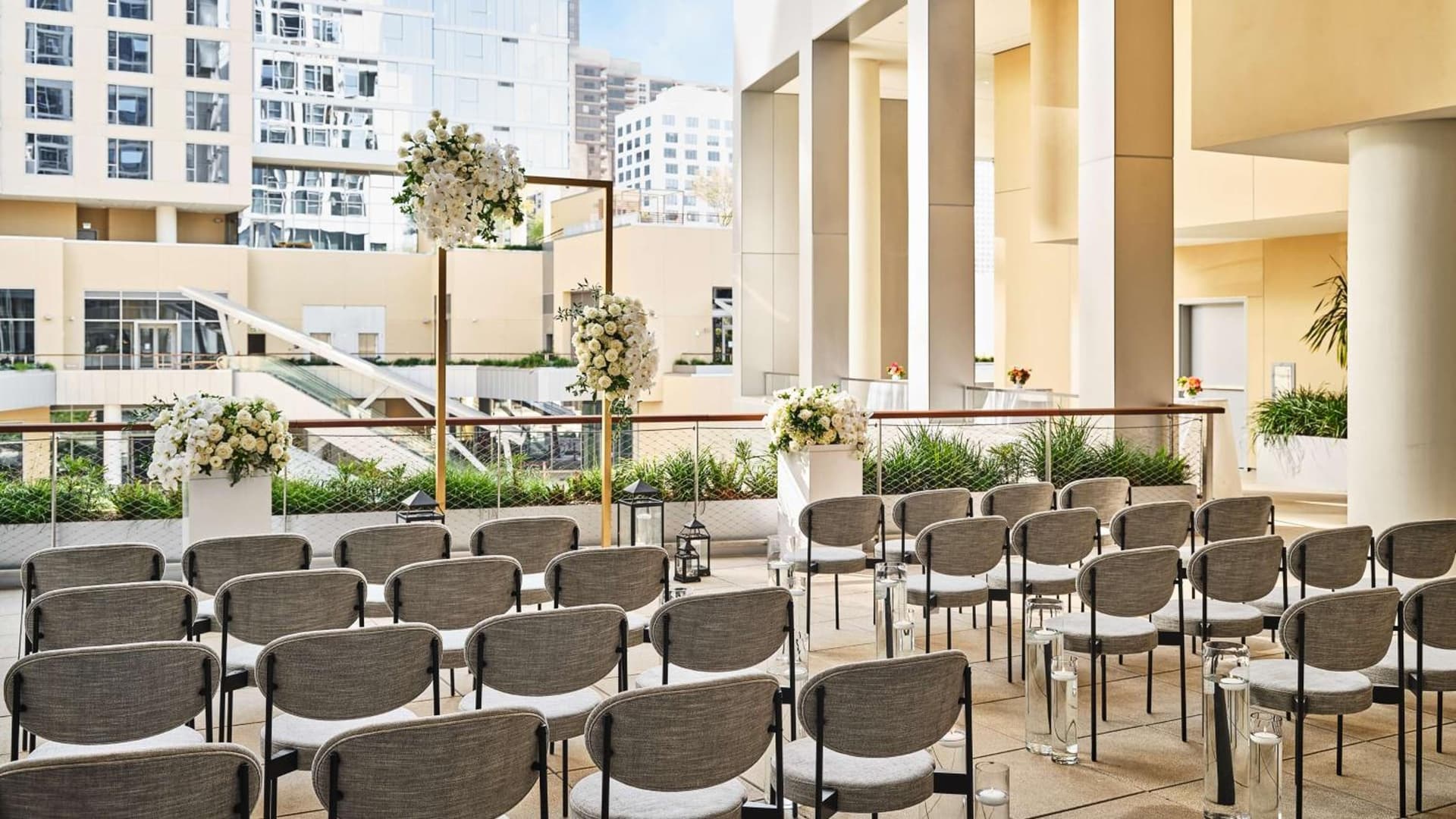 Conrad Los Angeles gallery photo in Los Angeles, CA — image 94