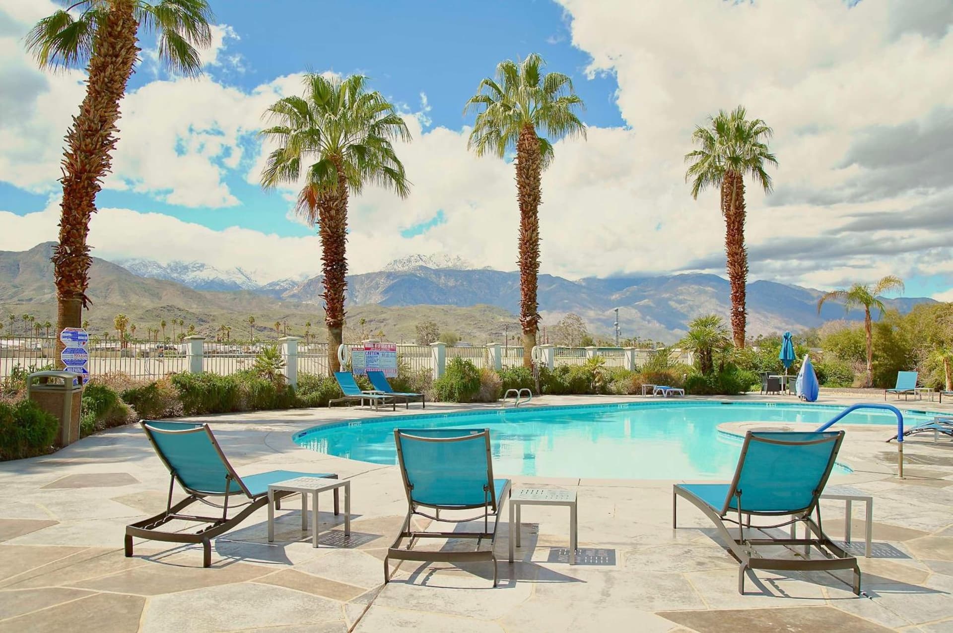 Hampton Inn & Suites Cathedral City gallery photo in Cathedral City, CA — image 8