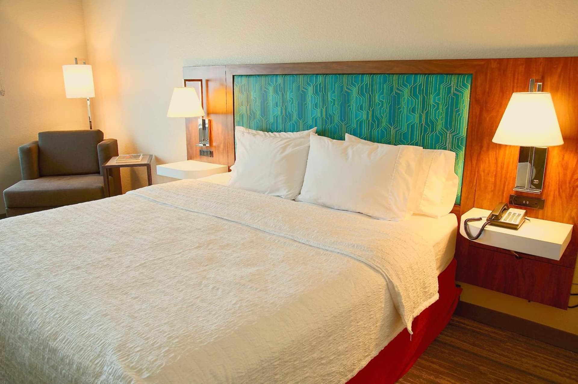 Hampton Inn & Suites Cathedral City gallery photo in Cathedral City, CA — image 13