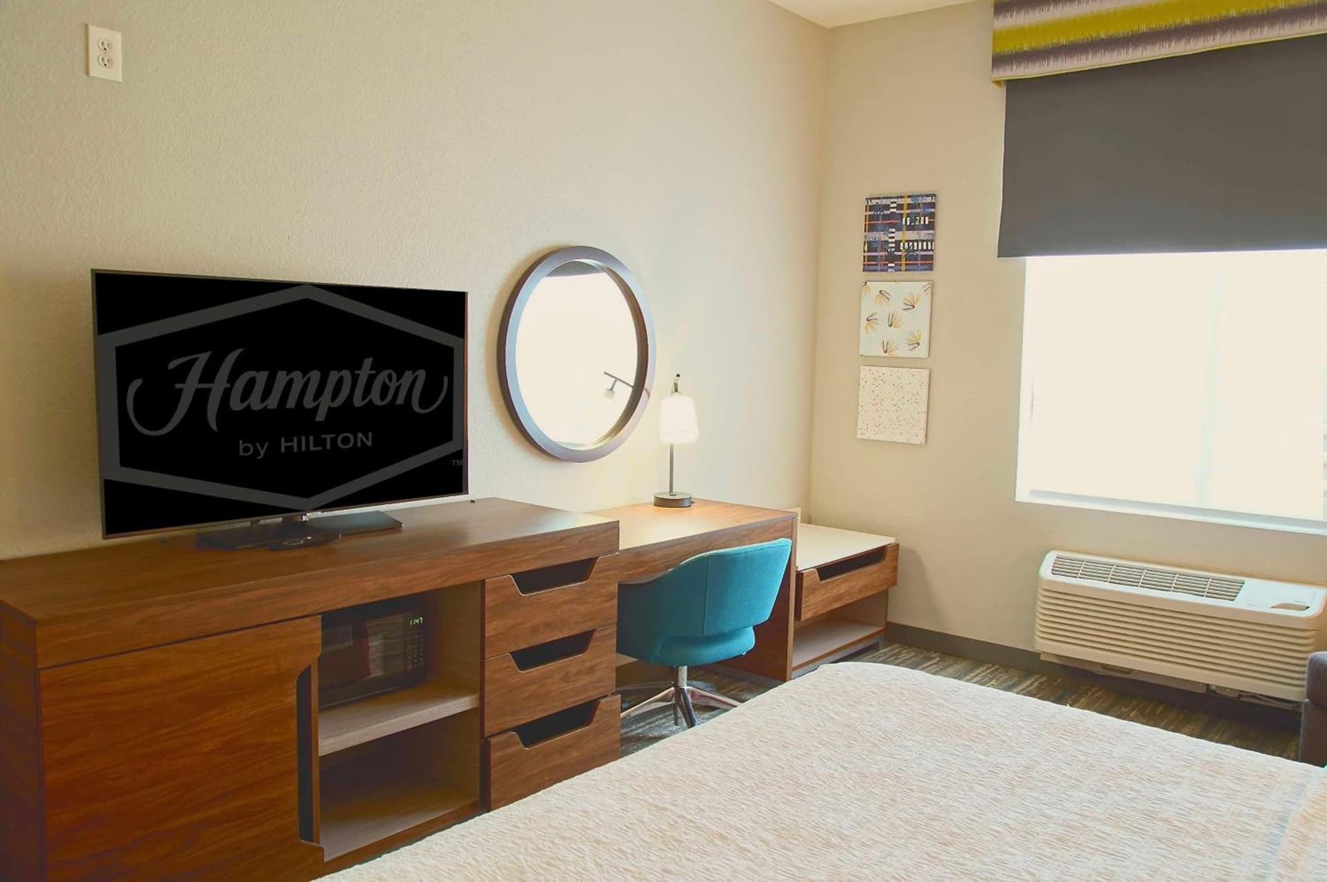 Hampton Inn & Suites Cathedral City gallery photo in Cathedral City, CA — image 32