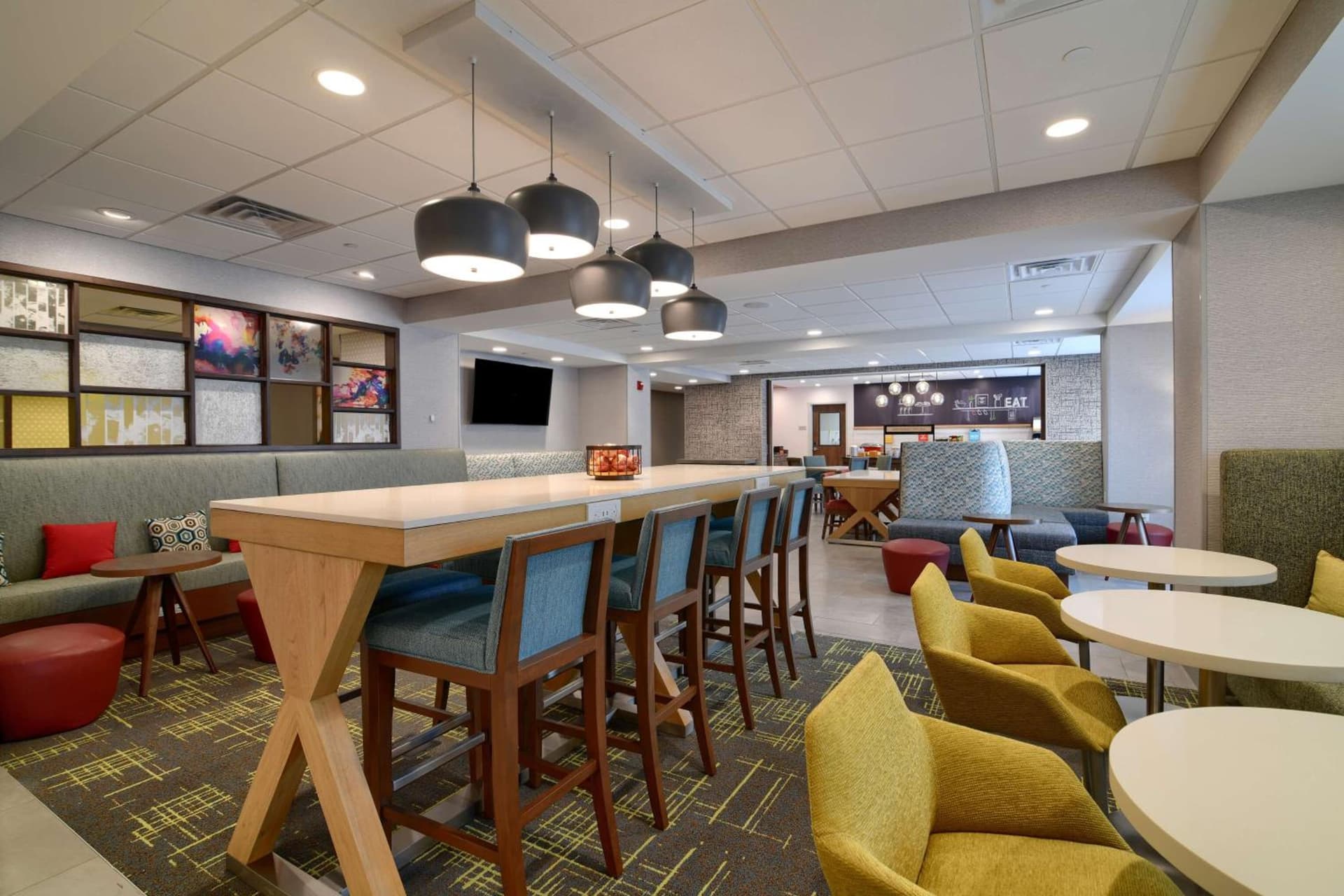 Hampton Inn Lincoln White Mountains gallery photo in Lincoln — image 26