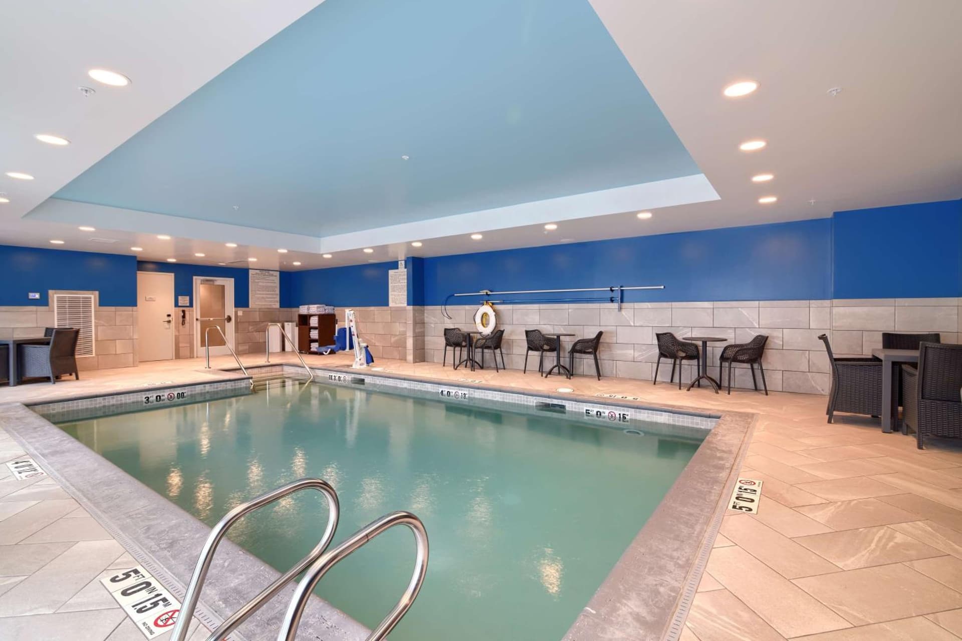 Hampton Inn Lincoln White Mountains gallery photo in Lincoln — image 52