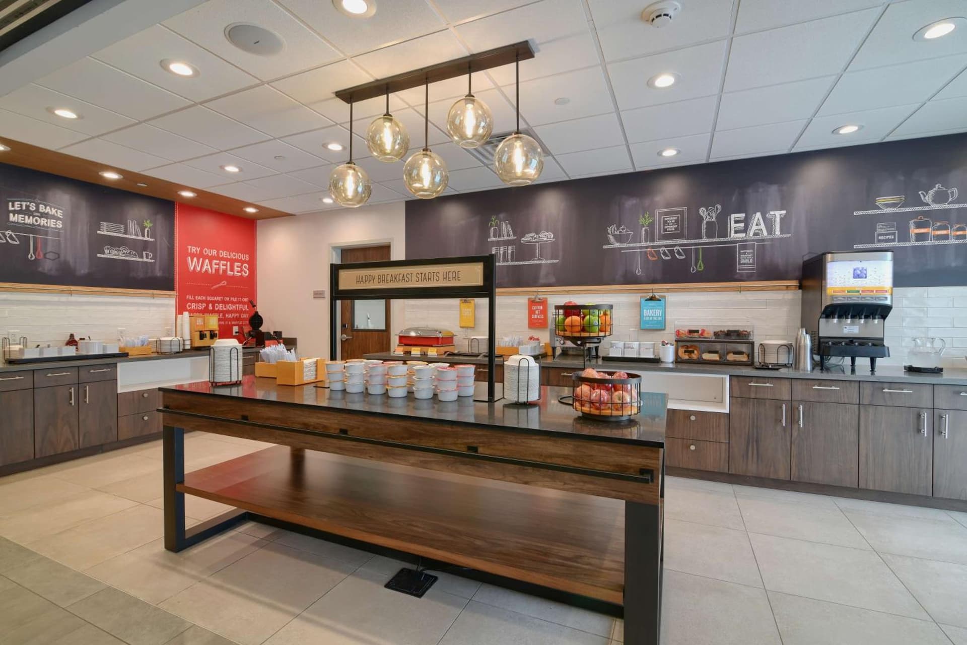 Hampton Inn Lincoln White Mountains interior in Lincoln — gallery photo 2